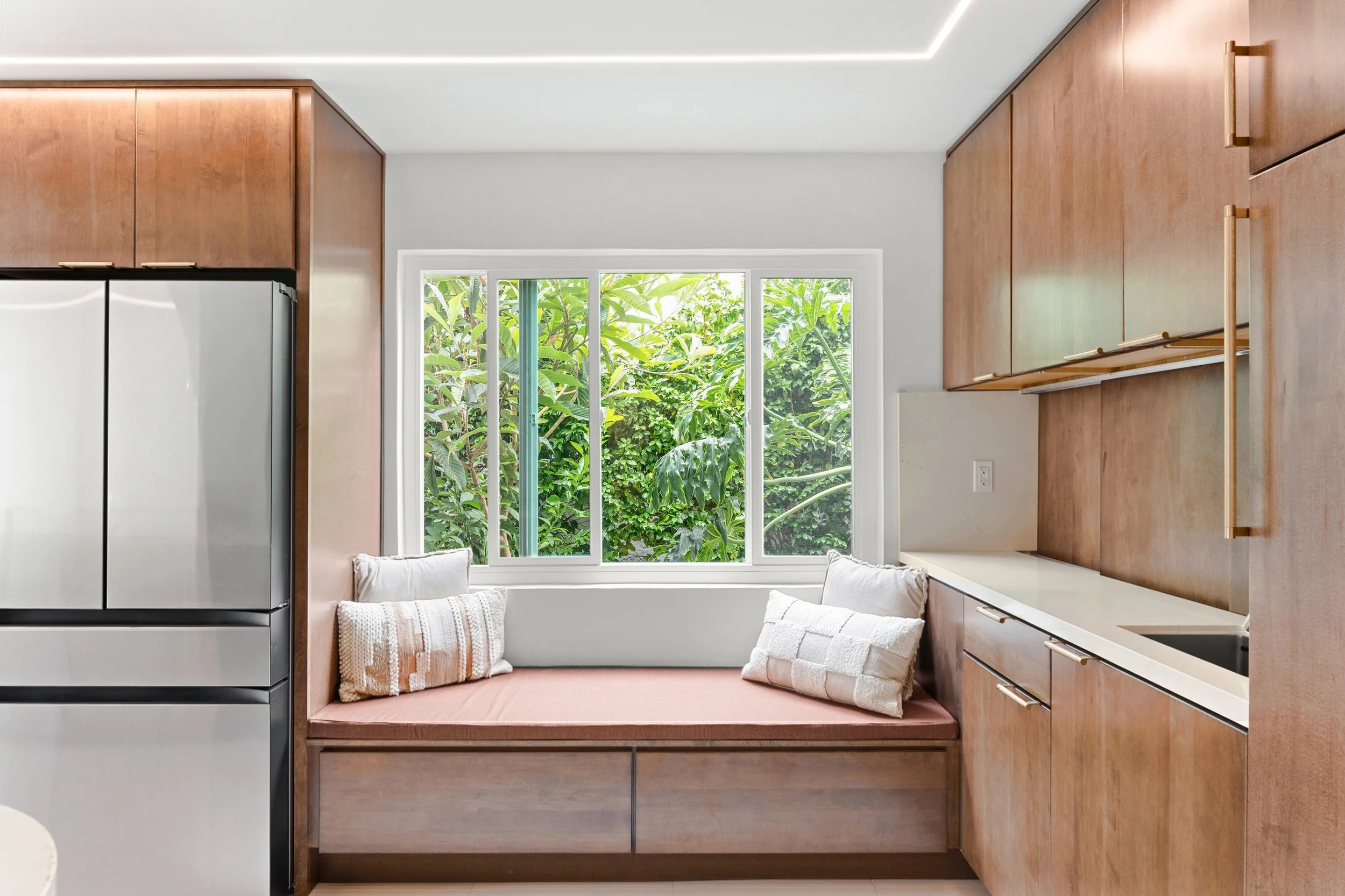 kitchen-window-seat-terracotta-cushion-storage-drawers-la-jolla.jpg