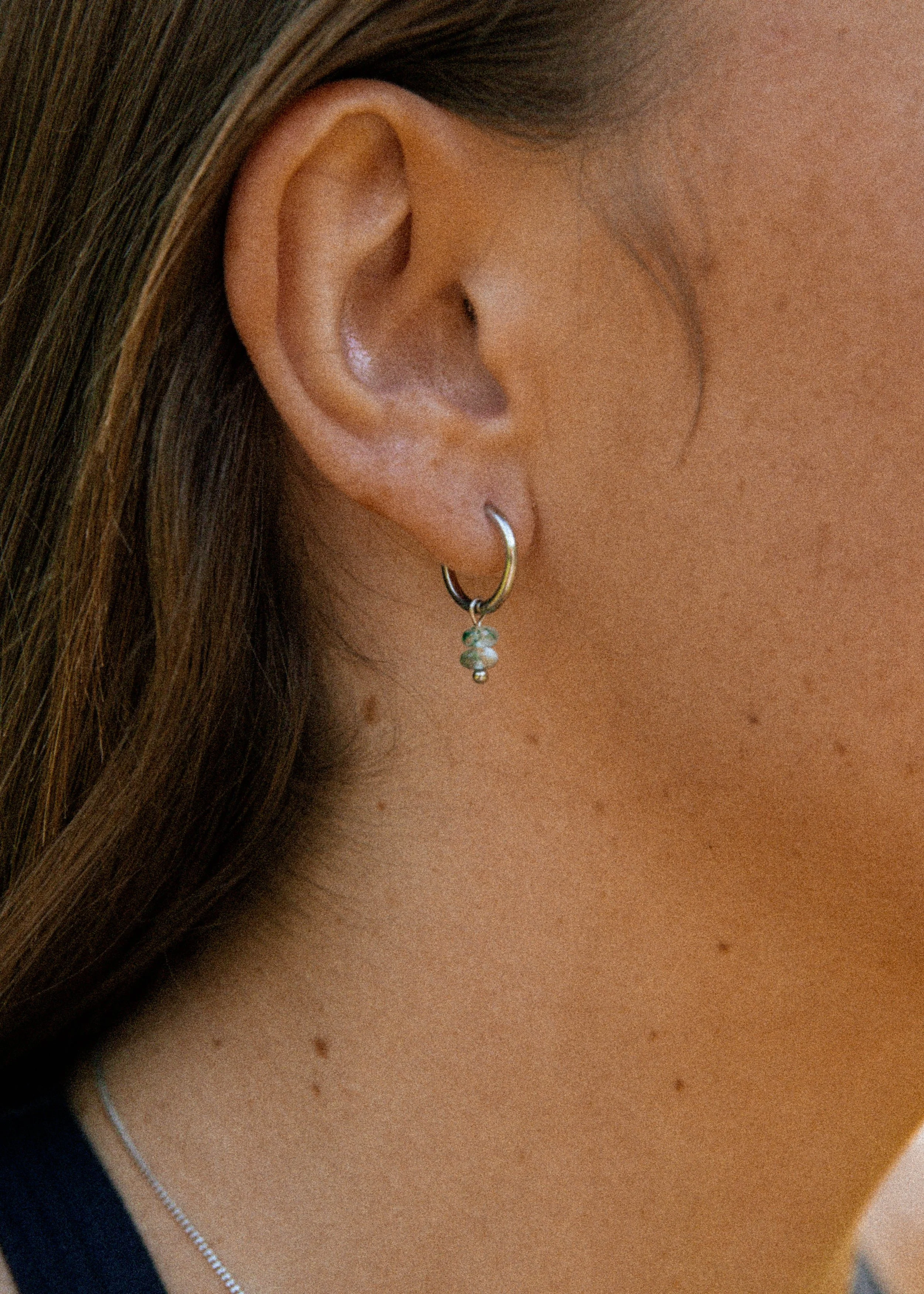 Dou Rondelle Moss Agate Drop Huggies