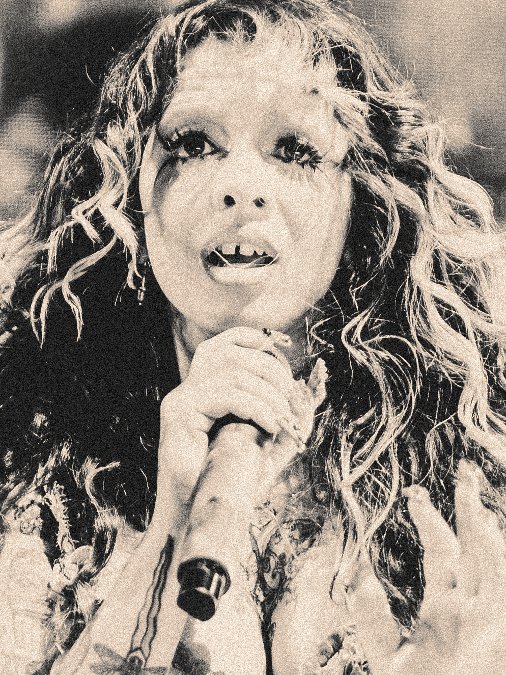 MelanieMartinez7.27(@cherryymacc)-10.png