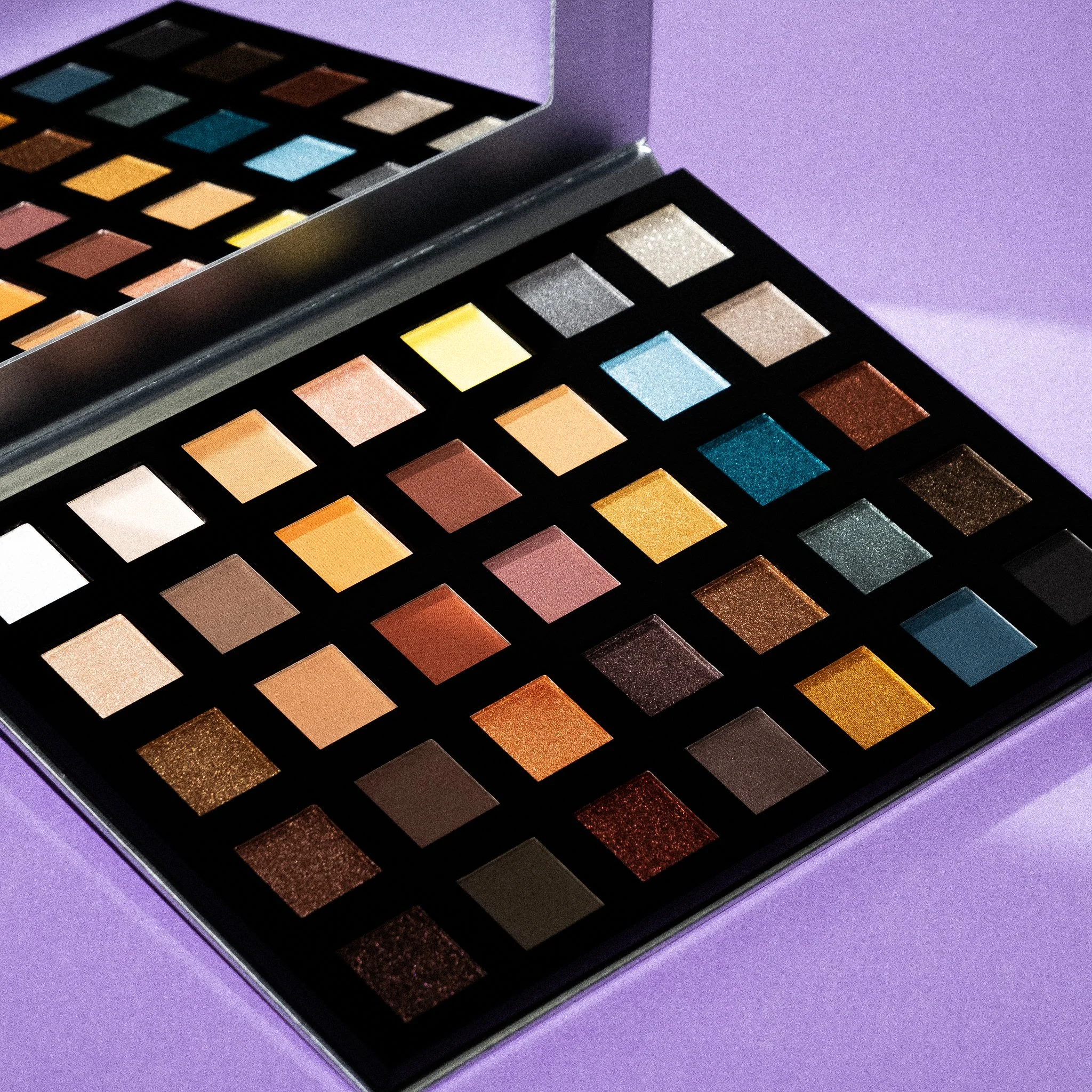 35 SHADE EYESHADOW PALLETE_PTL01-1.jpg
