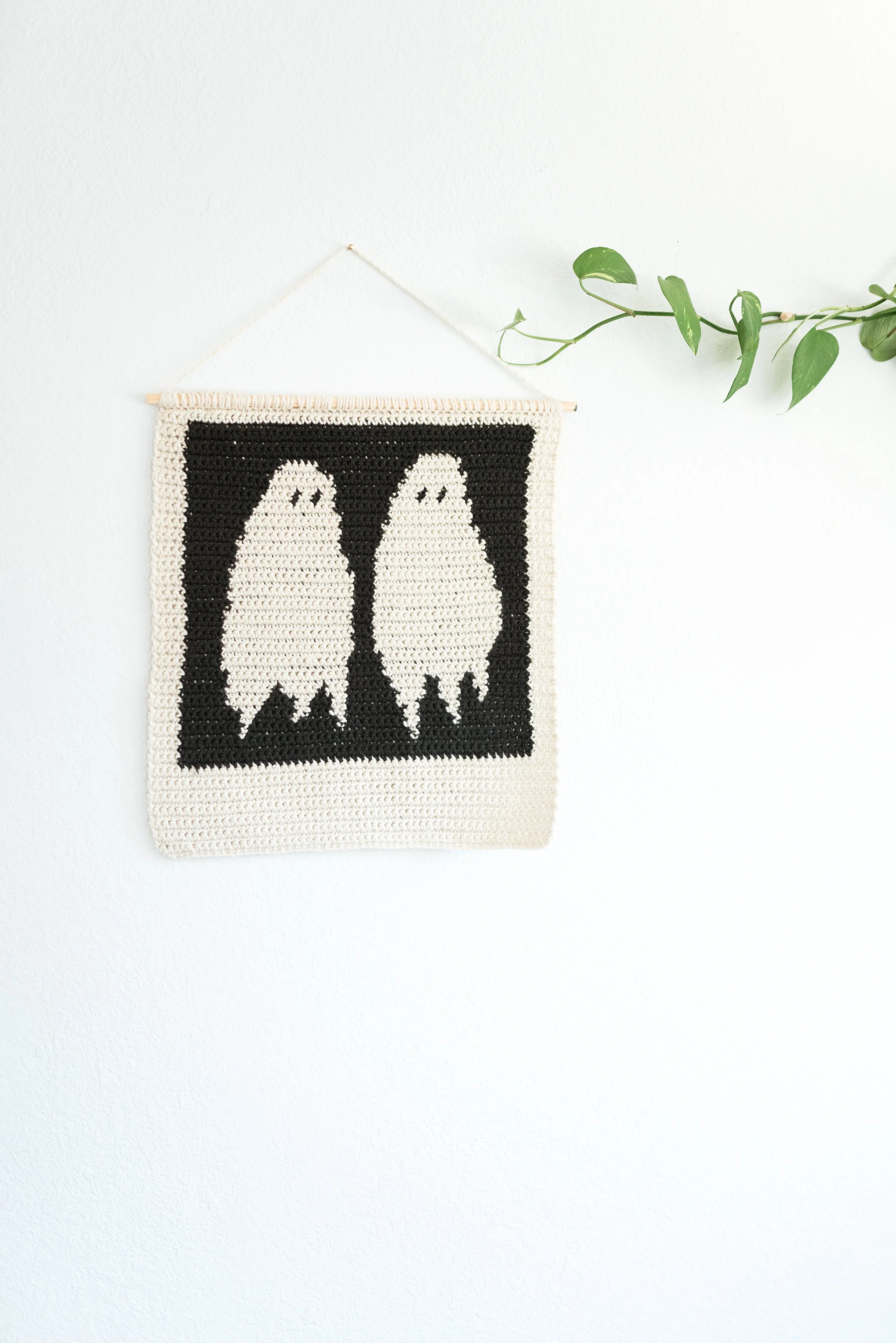 No Feet Portrait of Ghosts DIGITAL CROCHET PATTERN / PDF Download