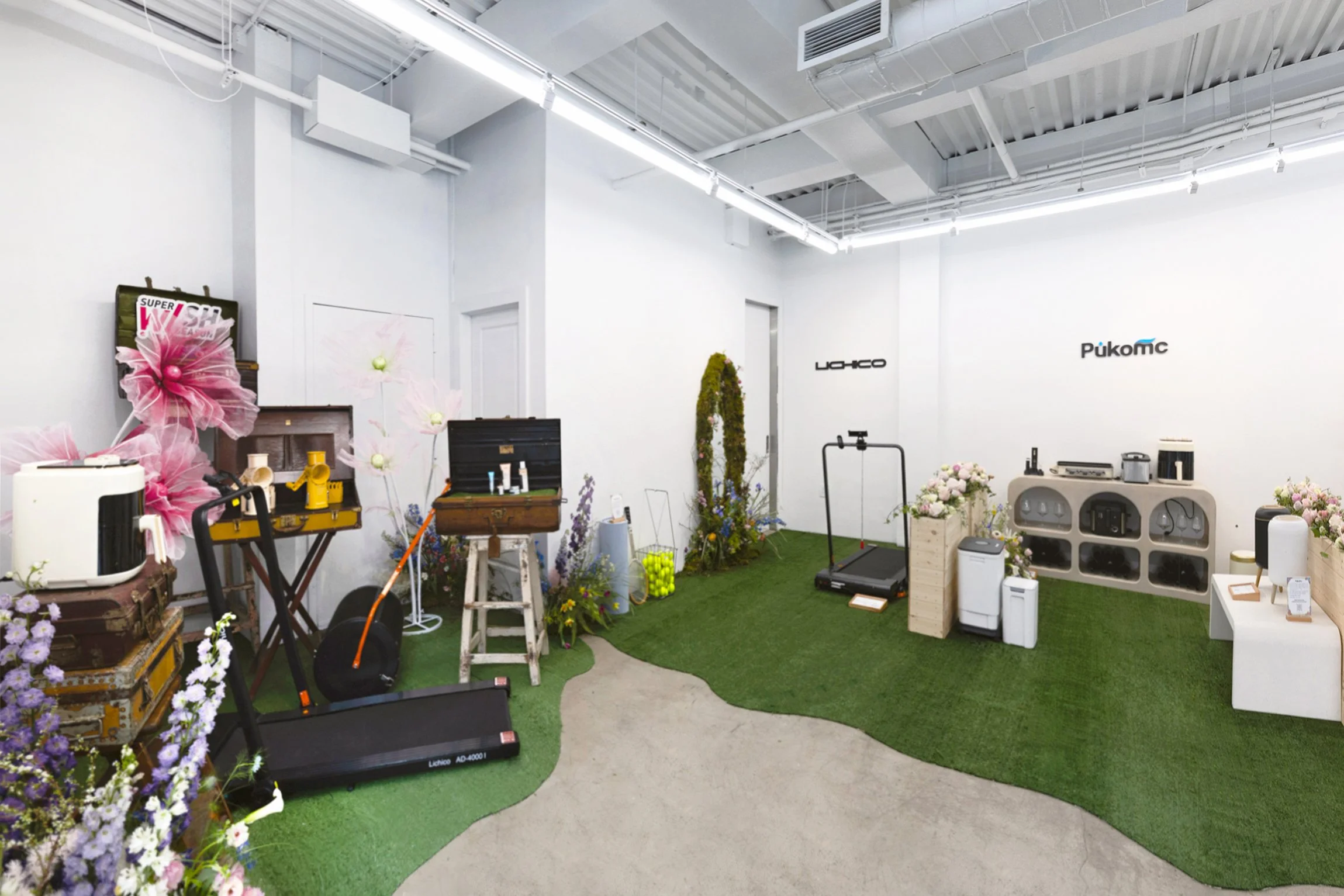 Spatial shot (left) of the TikTok Super Wish Season pop-up activation featuring brands Lichico, Pukomc, and the center display of the event. Designed and produced by experiential production agency ANG Concept.