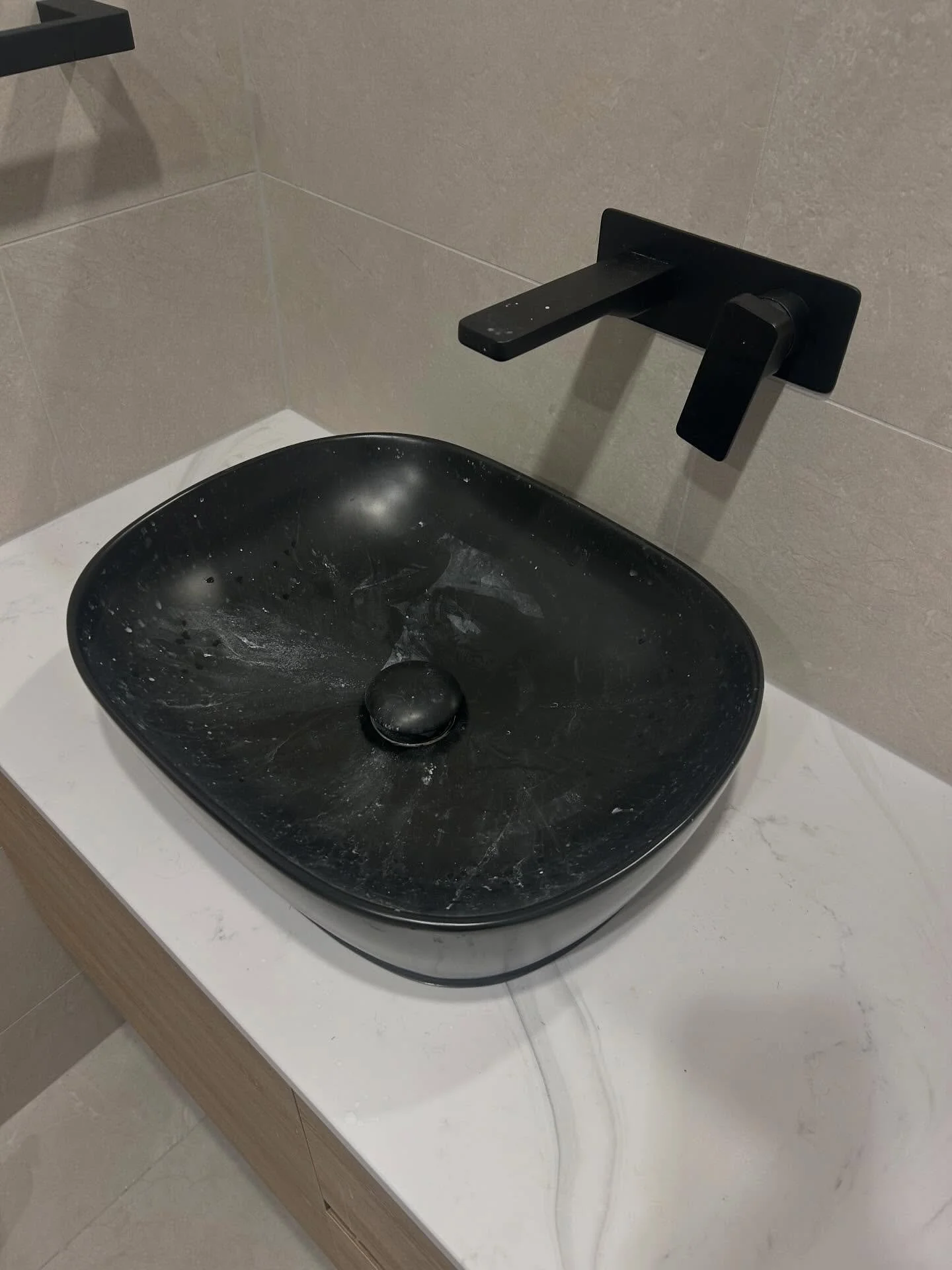 Restoring the finish, not damaging it. Matte black requires the right products and technique, this is the result. Stunning ✨ 🧼 #bathroombeforeandafter #melbournecleaners #mattblack