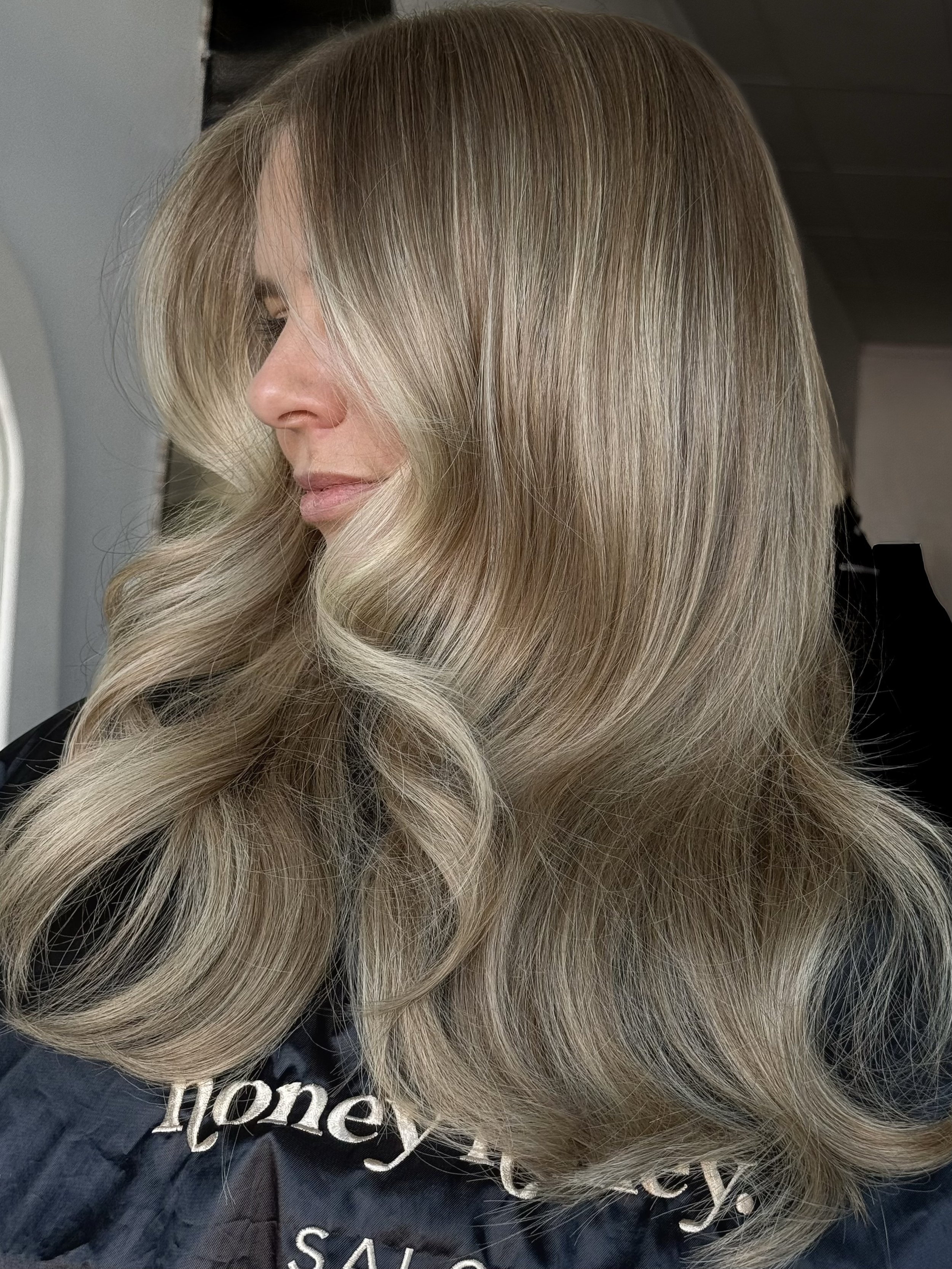 Low Contrast Blondes