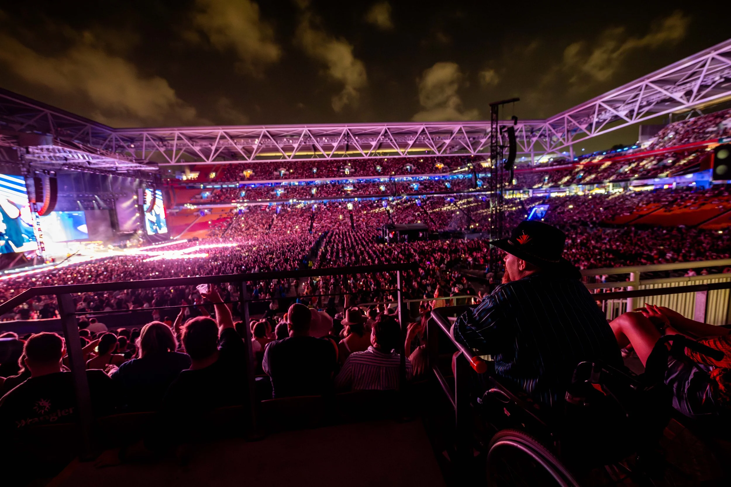 20250124-LukeCombs-somefxLD1534-Enhanced-NR.jpg