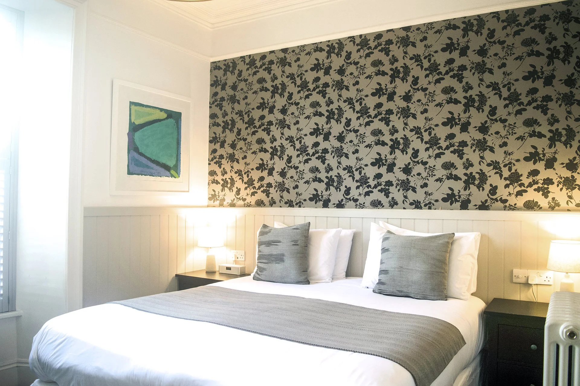 room2_bed.jpg