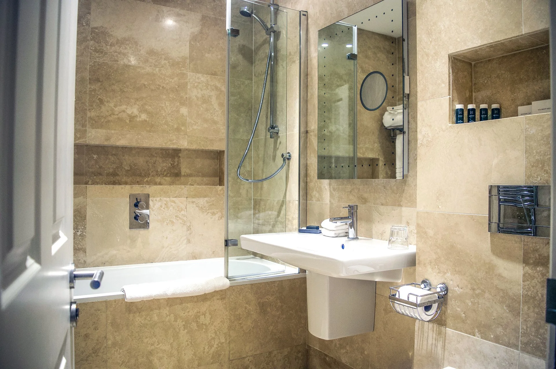 room2_bath.jpg