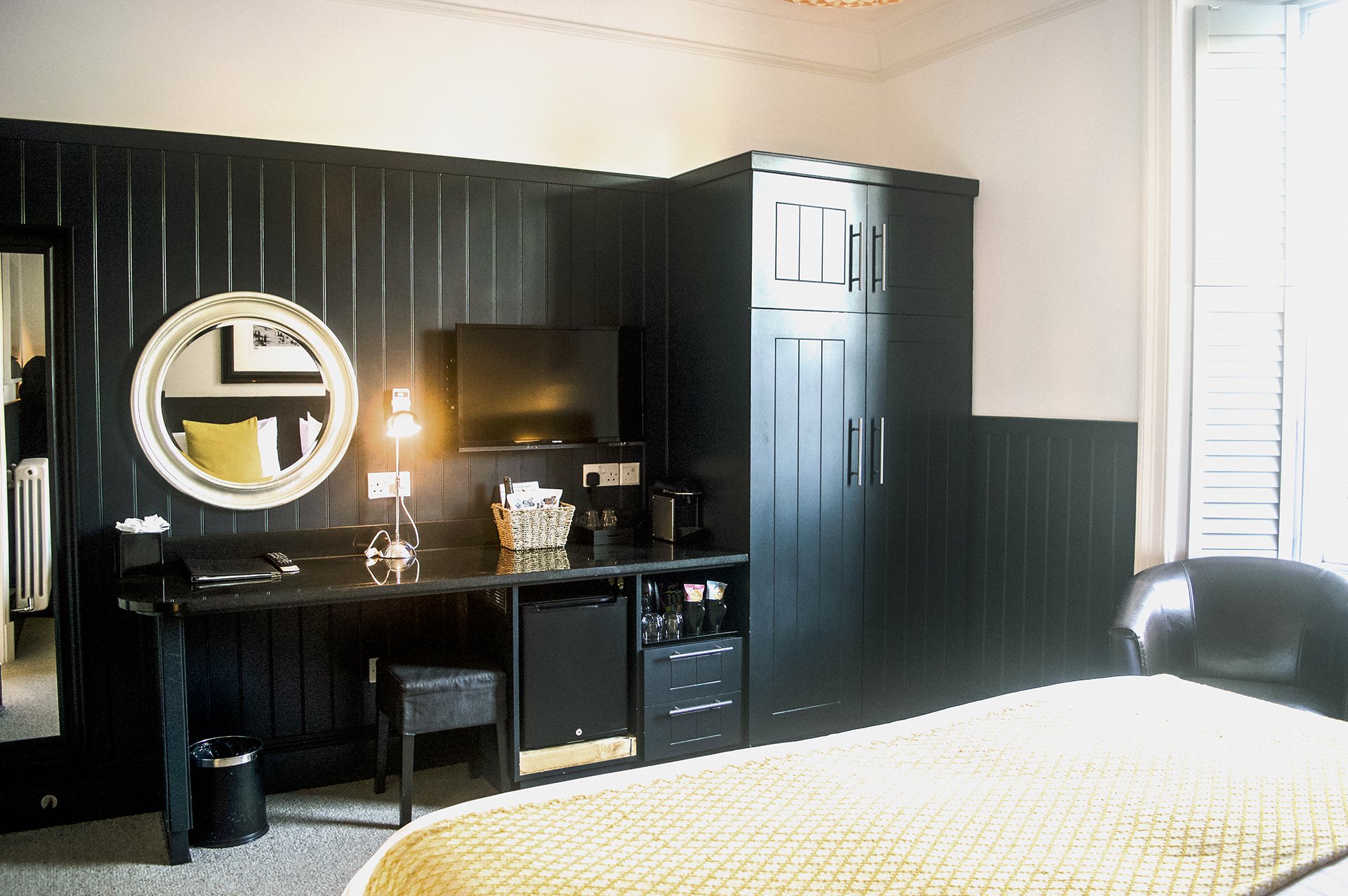 room5_room.jpg