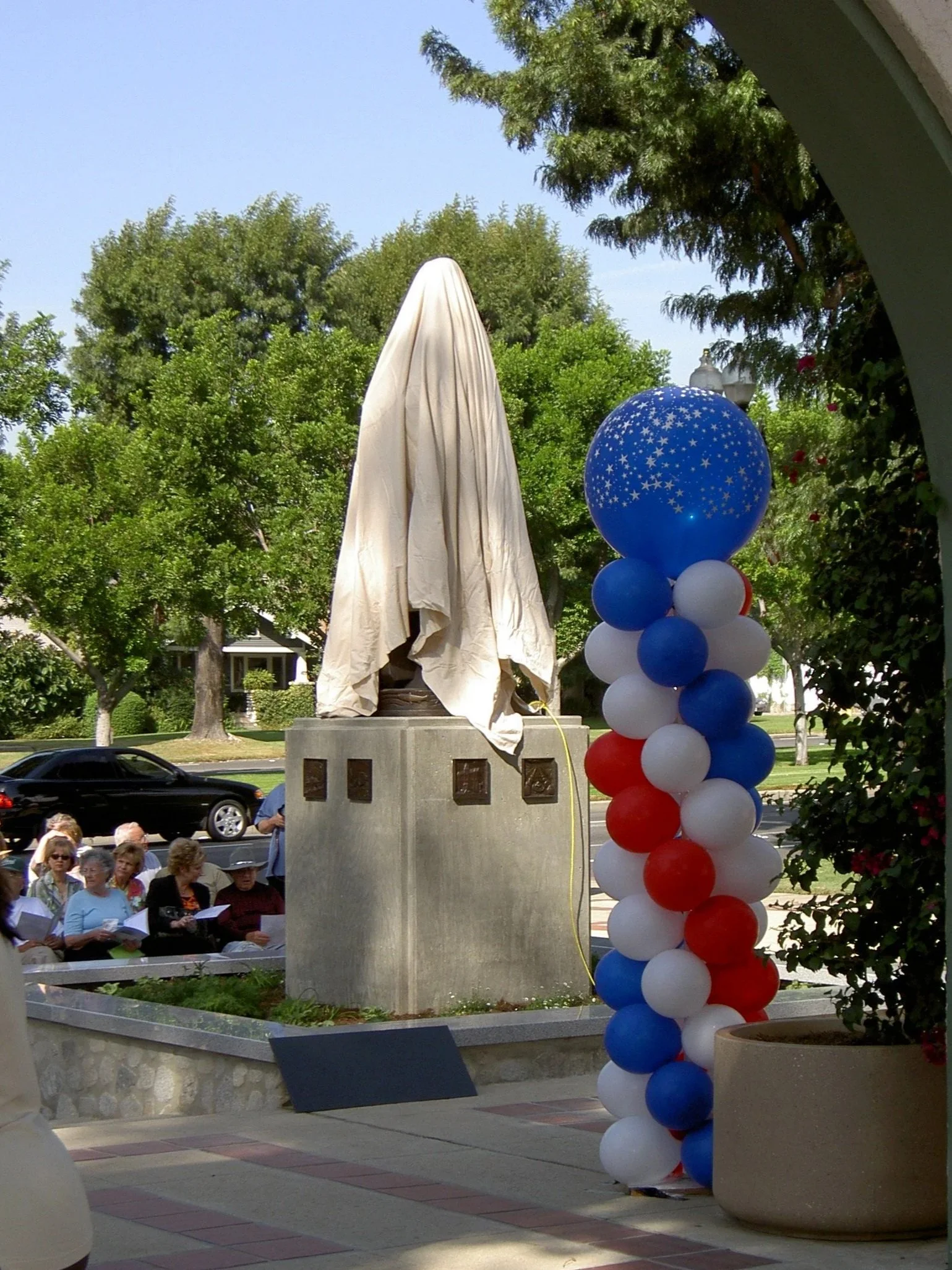 George+Chaffey+Statue+005.jpg