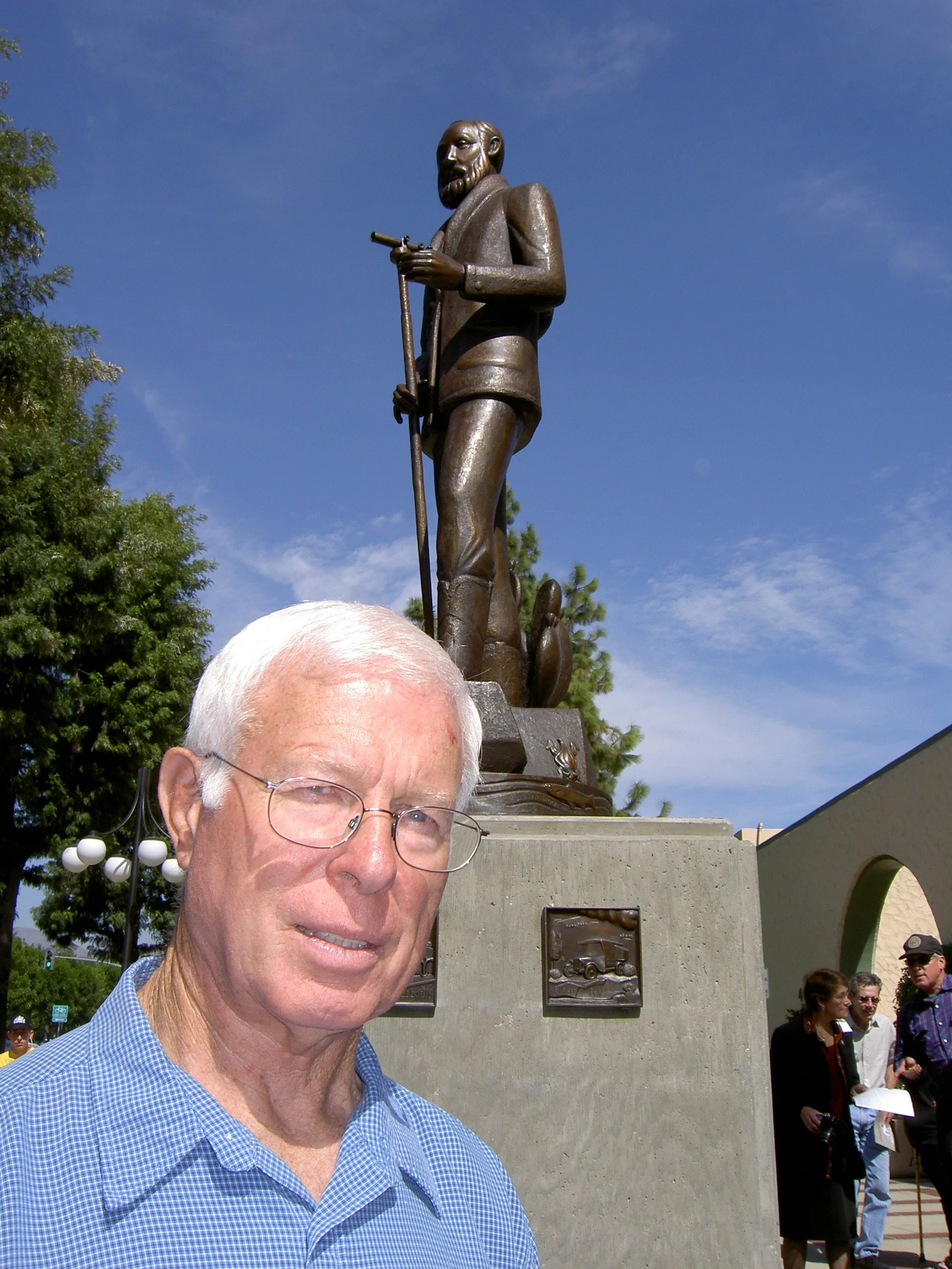 George Chaffey Statue 031.jpg