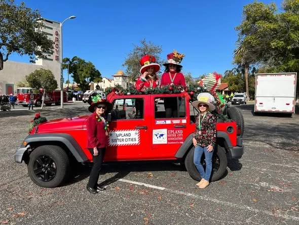 Christmas parade 2022 3.jpg