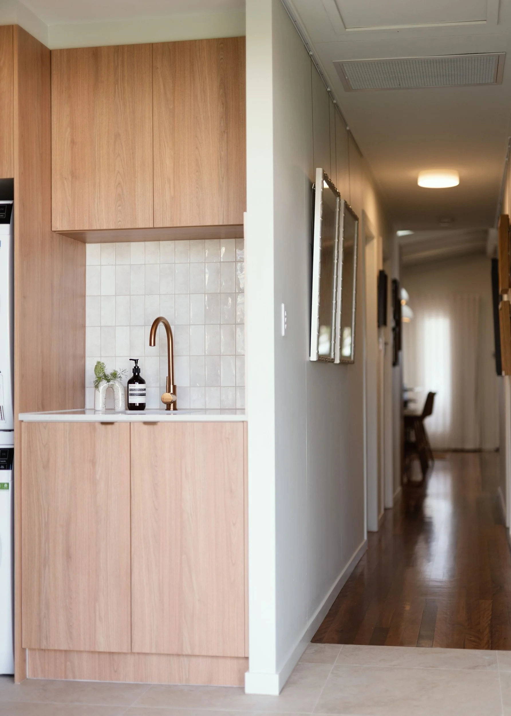 brisbane-interior-design-scarborough-joinery-01.jpg