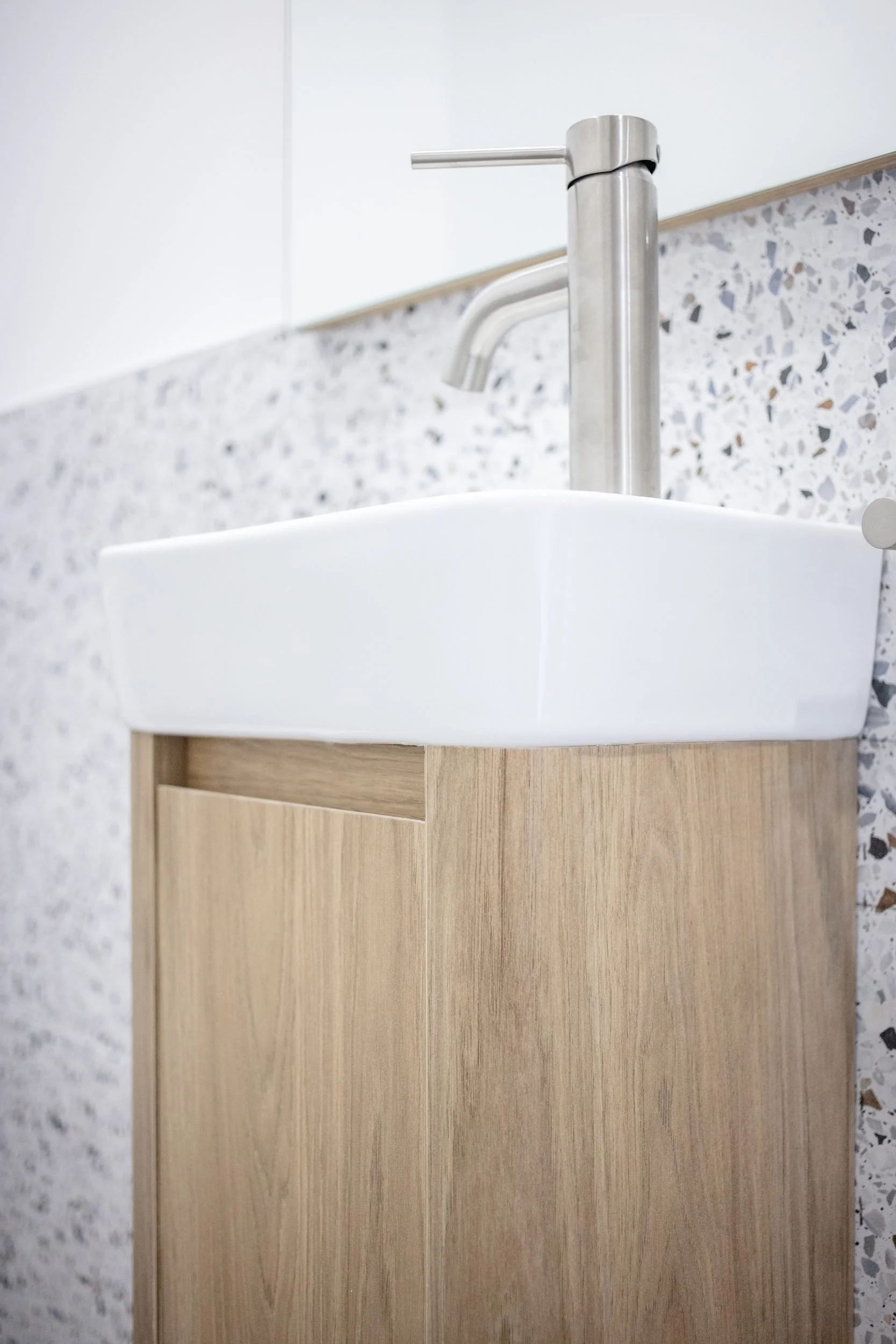 brisbane-interior-design-toowong-residence-bathroom-01.jpg