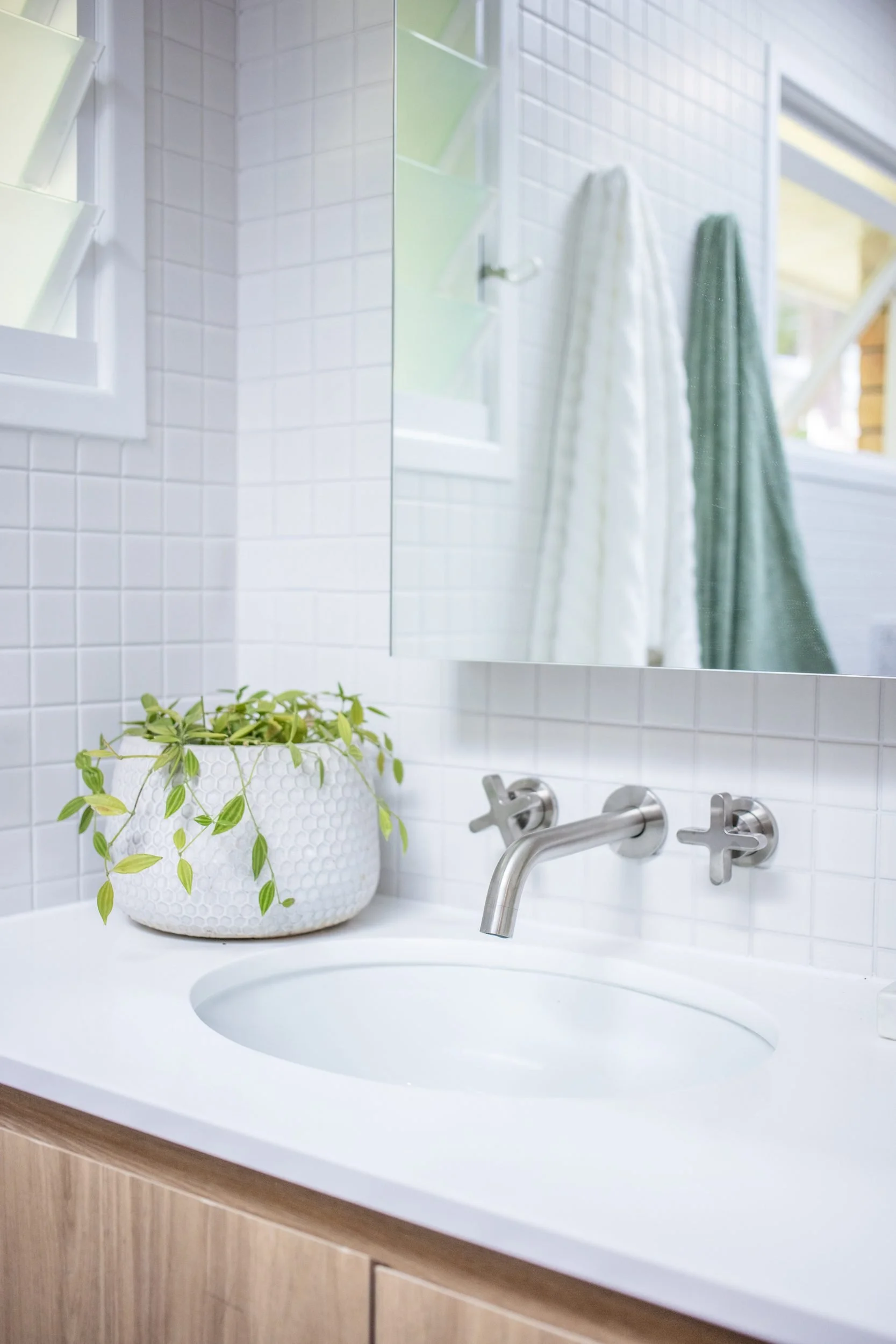 brisbane-interior-design-toowong-residence-bathroom-05.jpg