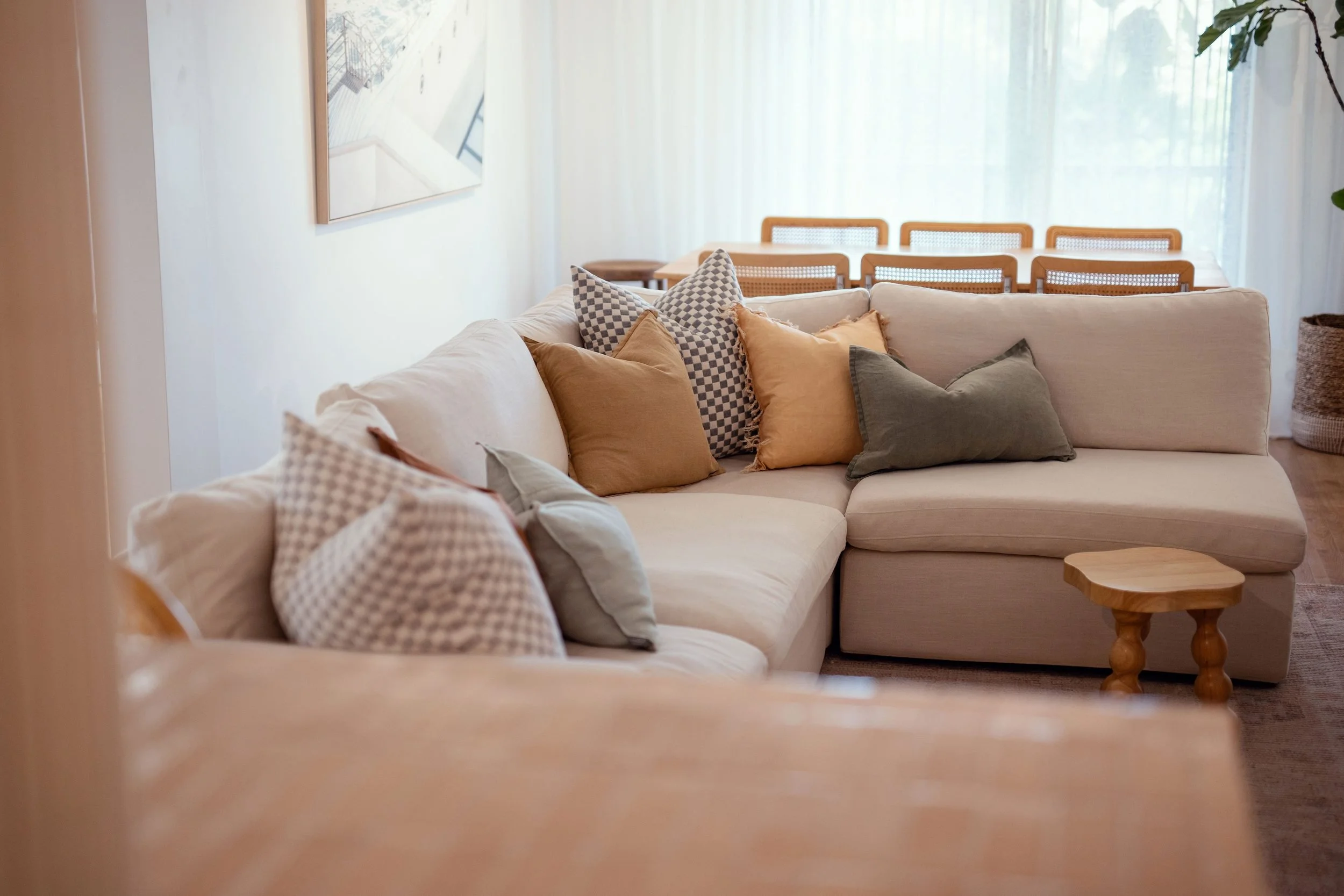 brisbane-interior-design-toowong-apartment-living-room-02.jpg