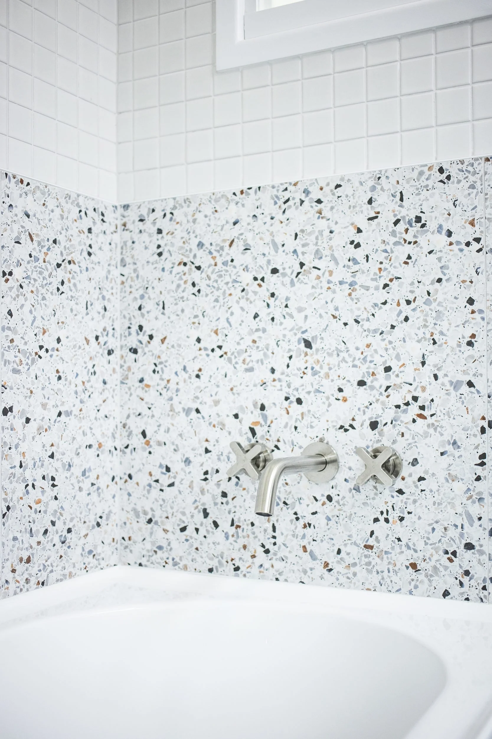 brisbane-interior-design-toowong-residence-bathroom-06.jpg