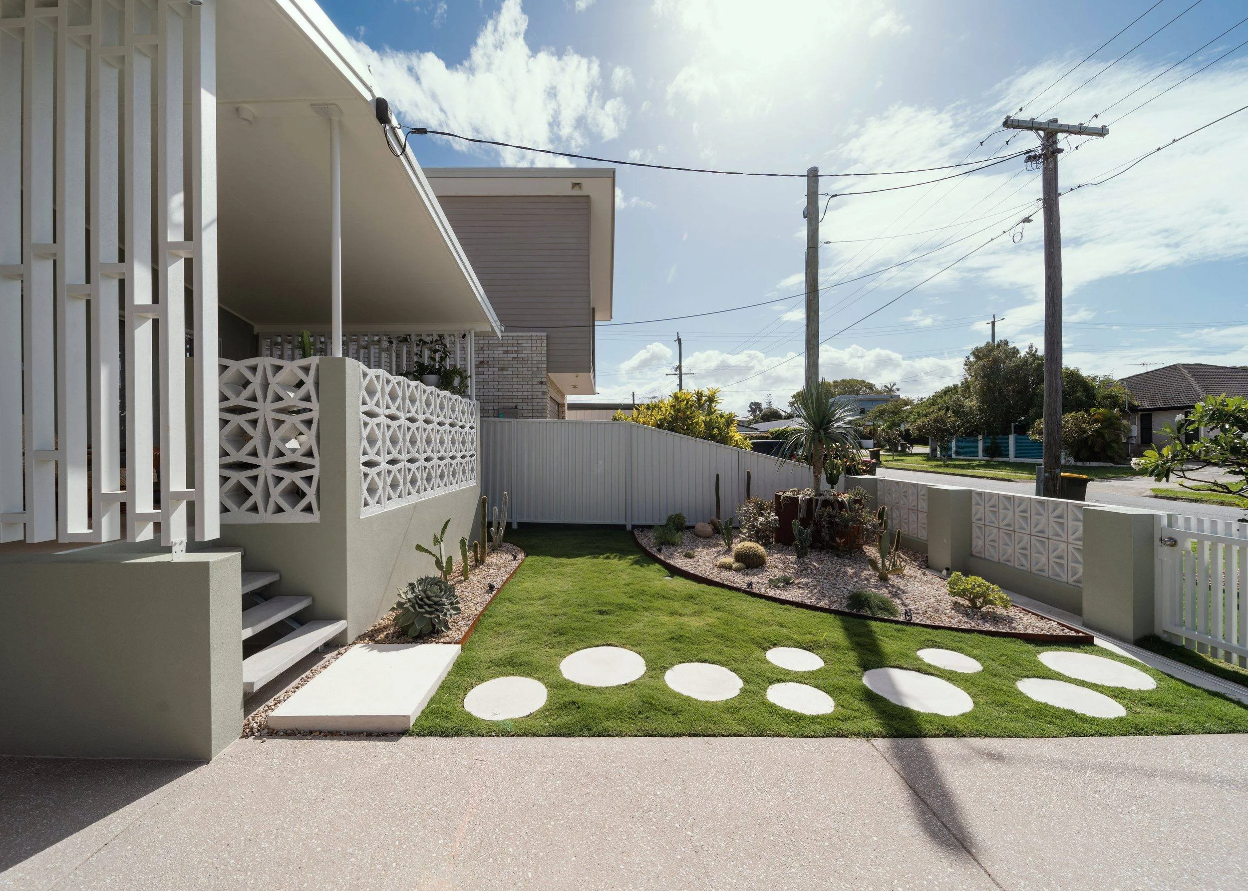 brisbane-interior-design-scarborough-facade-01.jpg
