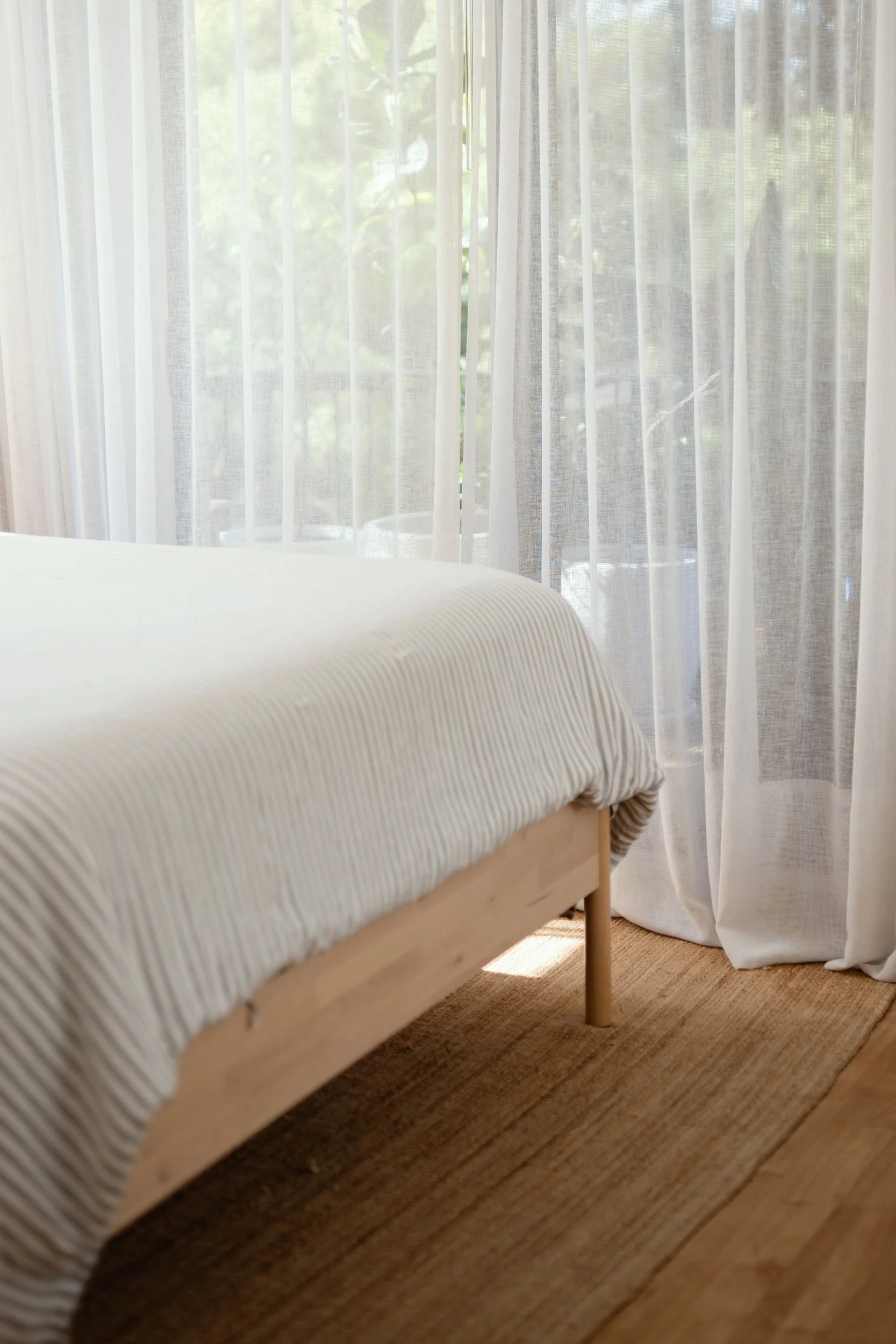 brisbane-interior-design-toowong-apartment-bedroom-01.jpg