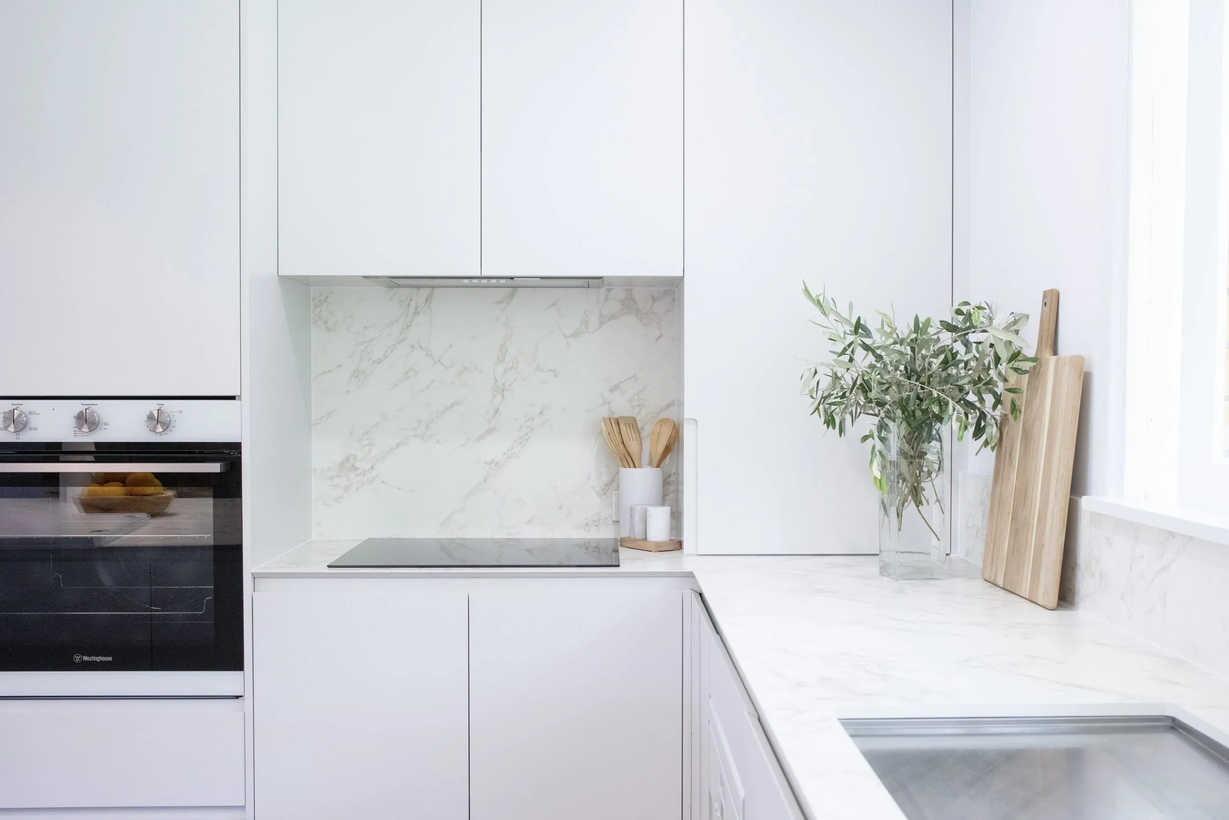 brisbane-interior-design-toowong-residence-kitchen-01.jpg