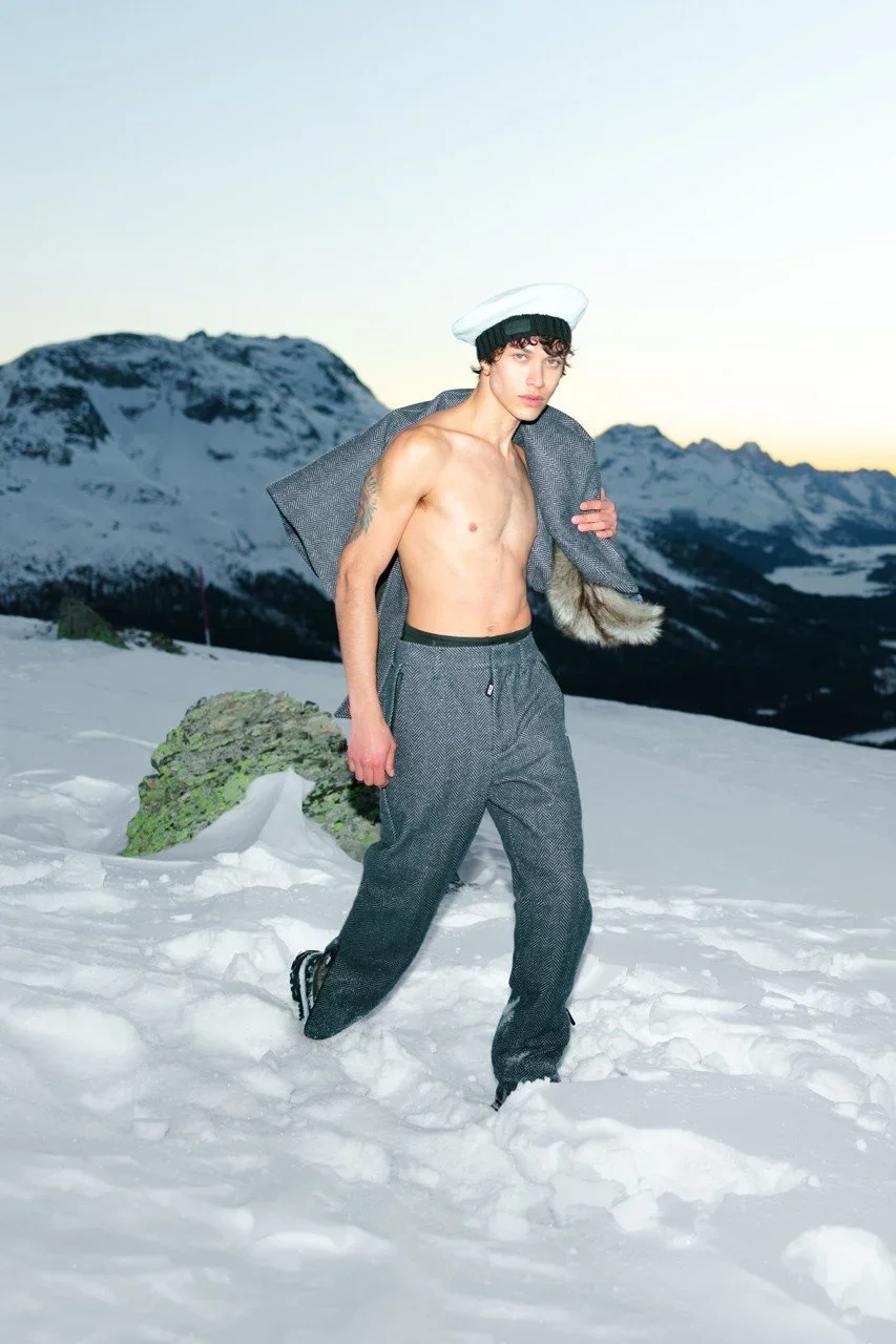 Armani Neve FW22