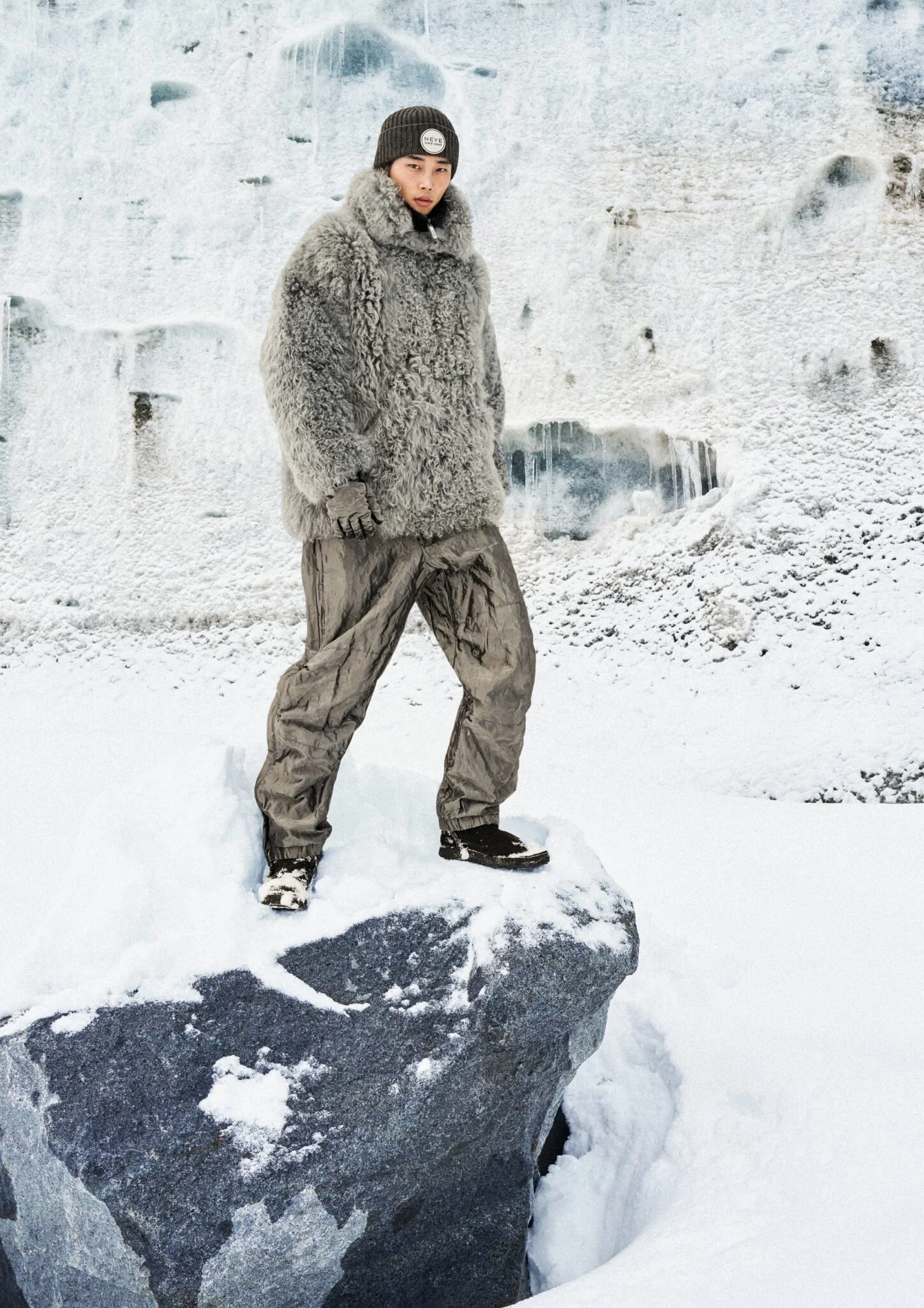 Armani_Neve_25_11.jpg