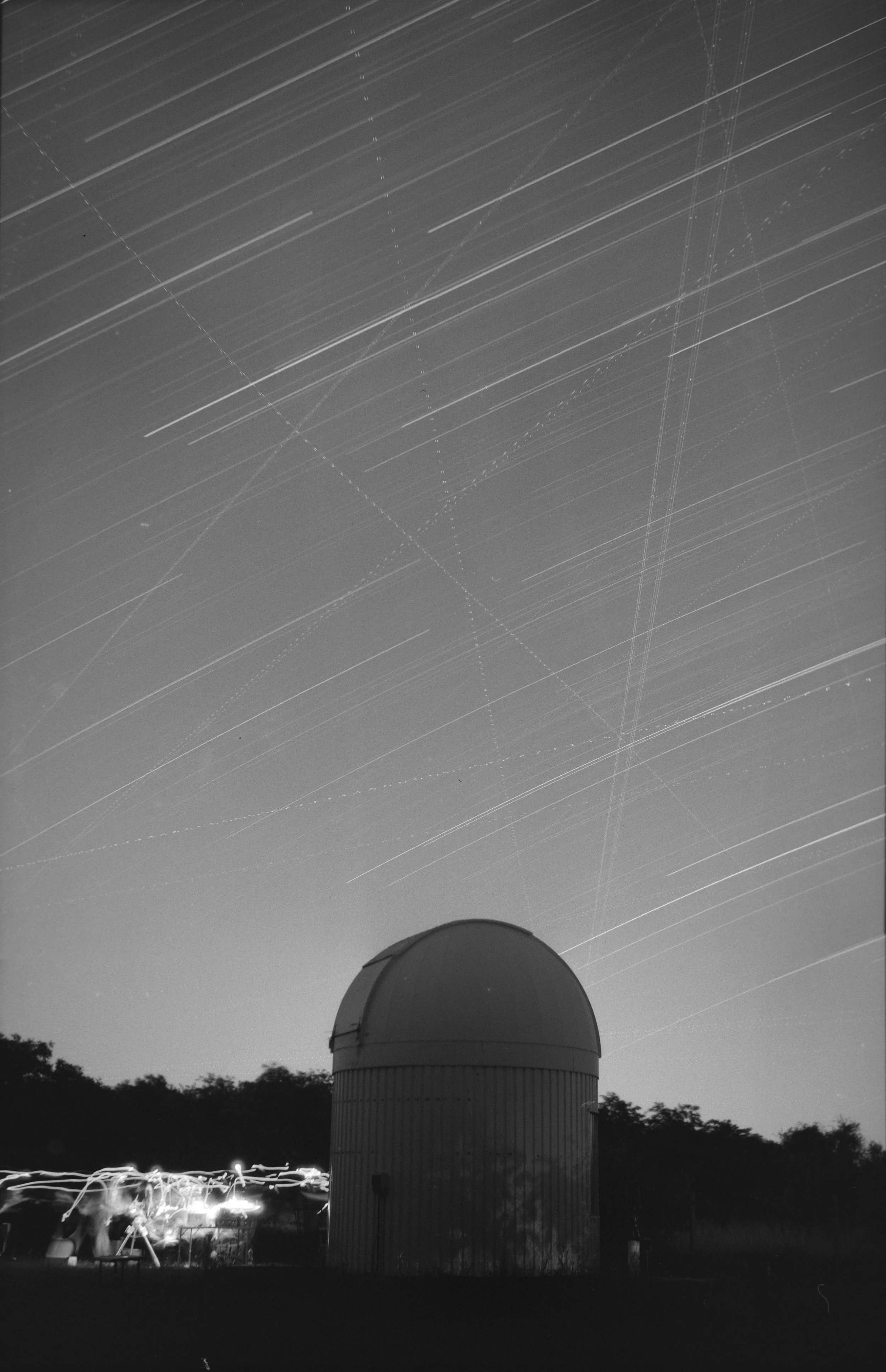 Camera: Zeiss Ikon Ercona |
Lens: Novonar 110mm f/4.5 |
Film: Rollei RPX 400 |
Exposure time: 2.5 hrs @f/4.5 |
Location: Lovasbereny, Hungary |
Date: 2025