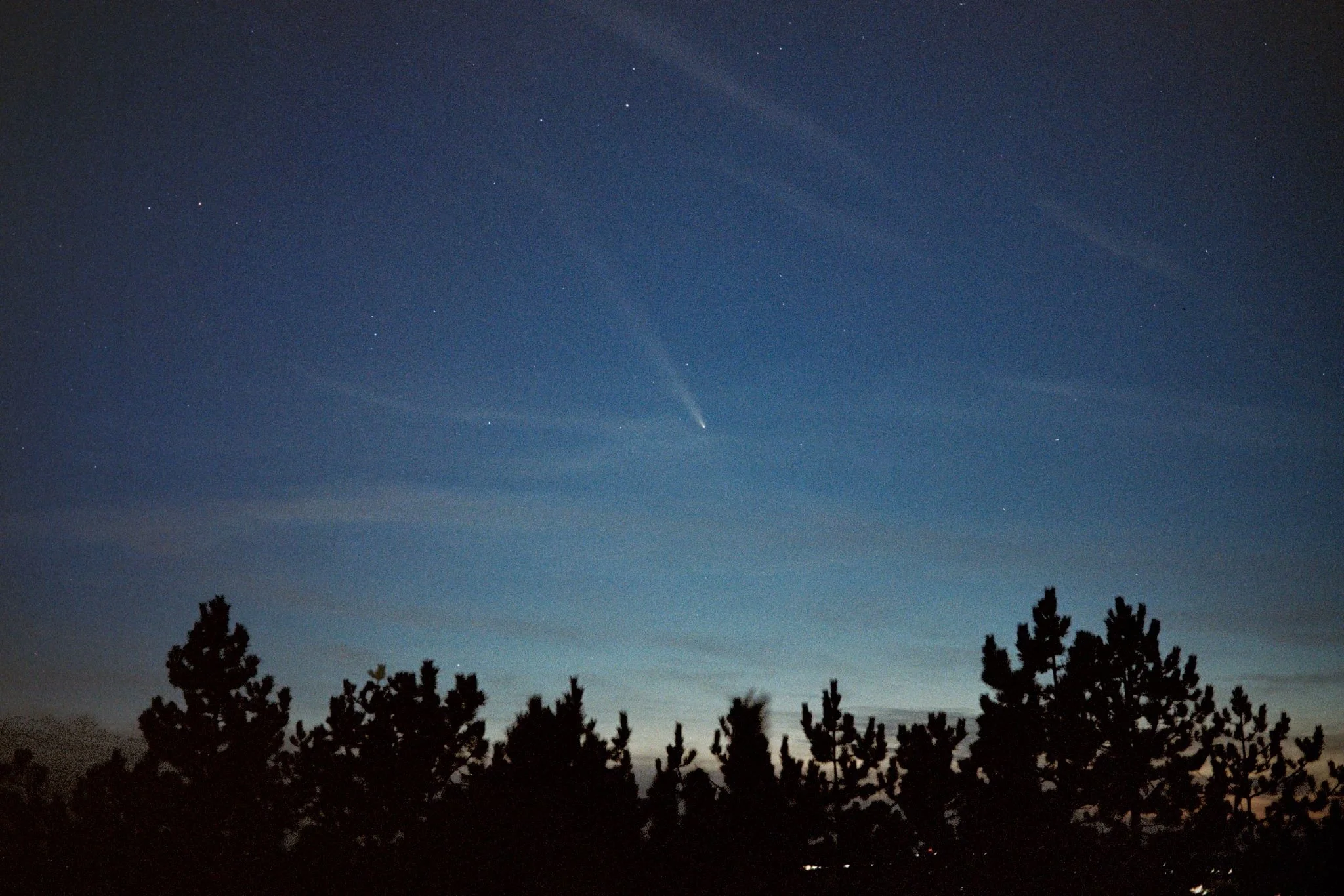 Comet C/2023 A3 (Tsuchinshan-ATLAS) |
Camera: Minolta XD 5 |
Lens: Minolta Rokkor 50mm f/2 |
Film: Kodak Ultramax 400 |
Exposure time: 6 sec @f/2 |
Location: Biatorbagy, Hungary |
Date: 2024-10-15