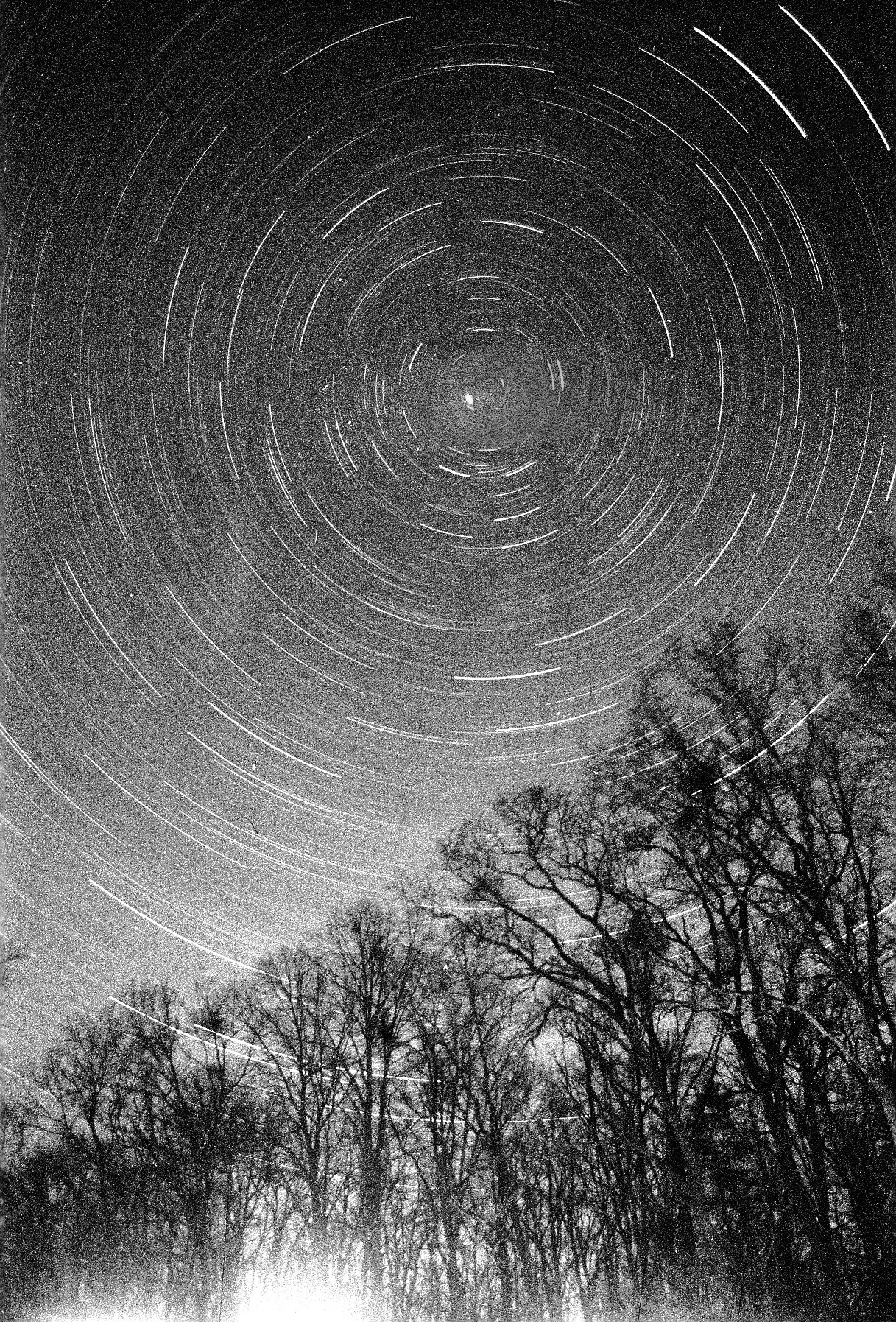 Camera: Mindolta XD 5 |
Lens: Minolta Rokkor 35mm f/2.8 |
Film: Fortepan 200 (expired) |
Exposure time: 1.5 hrs @f/4 |
Location: Zselic, Hungary |
Date: 2023-03-18