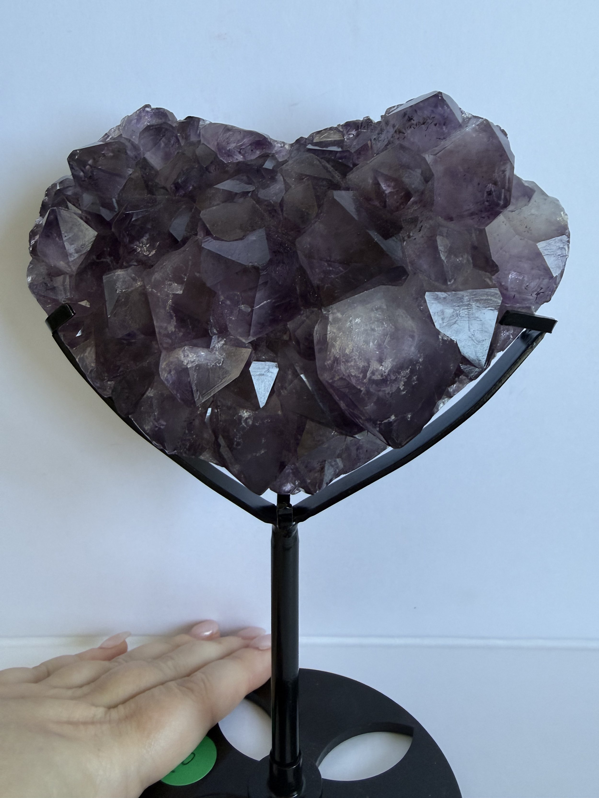Statement Raw Amethyst Heart (Stand Included)