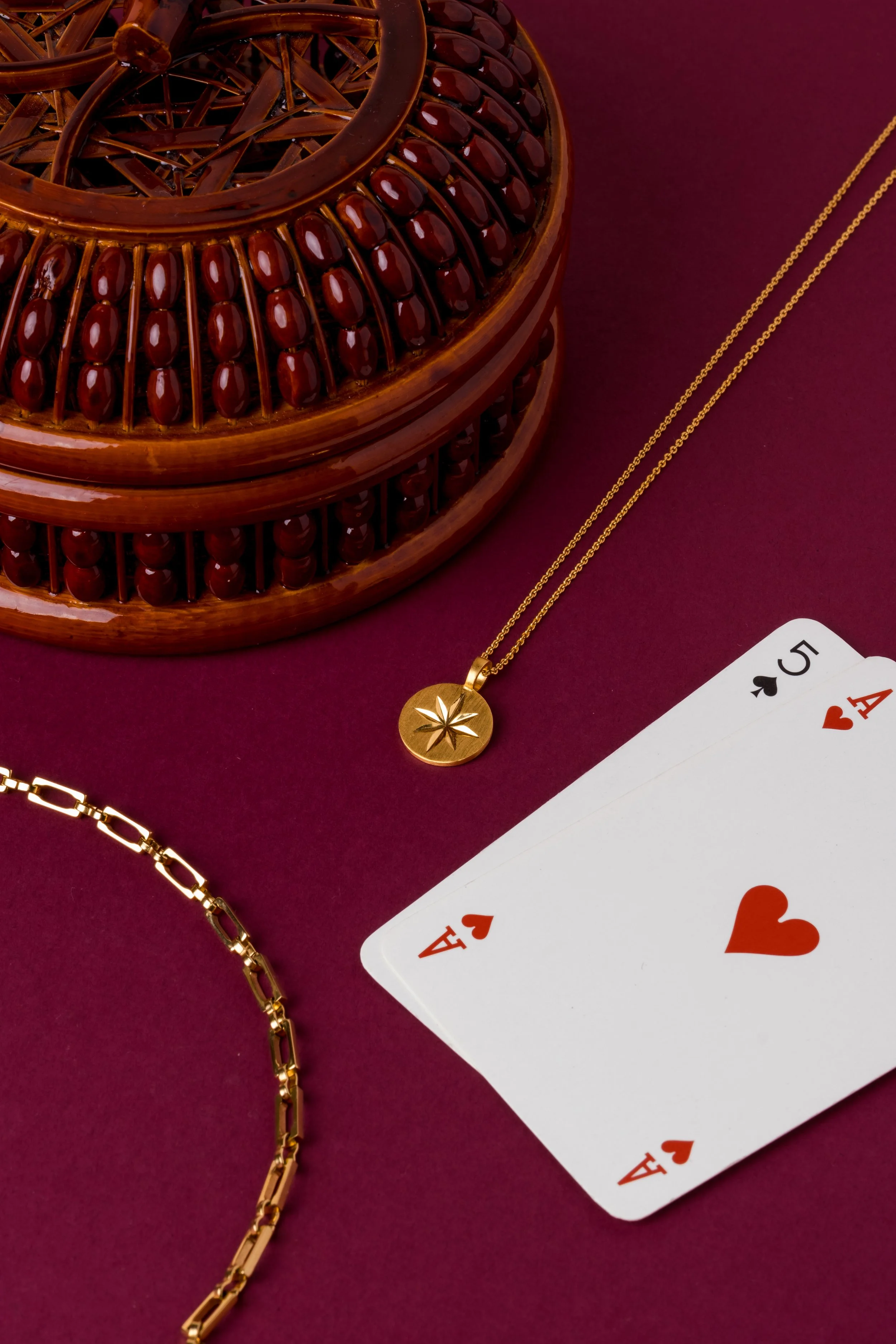 jewellery-photography-red-cards.jpg