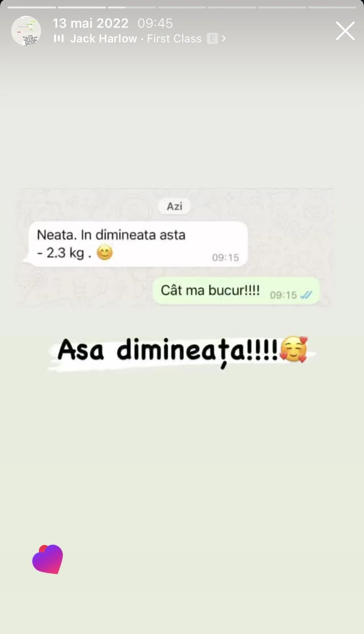 A screenshot of a WhatsApp chat conversation in Romanian discussing weight loss, with a message showing a weight loss of 2.3 kg in the morning, and the reply expressing happiness about it.