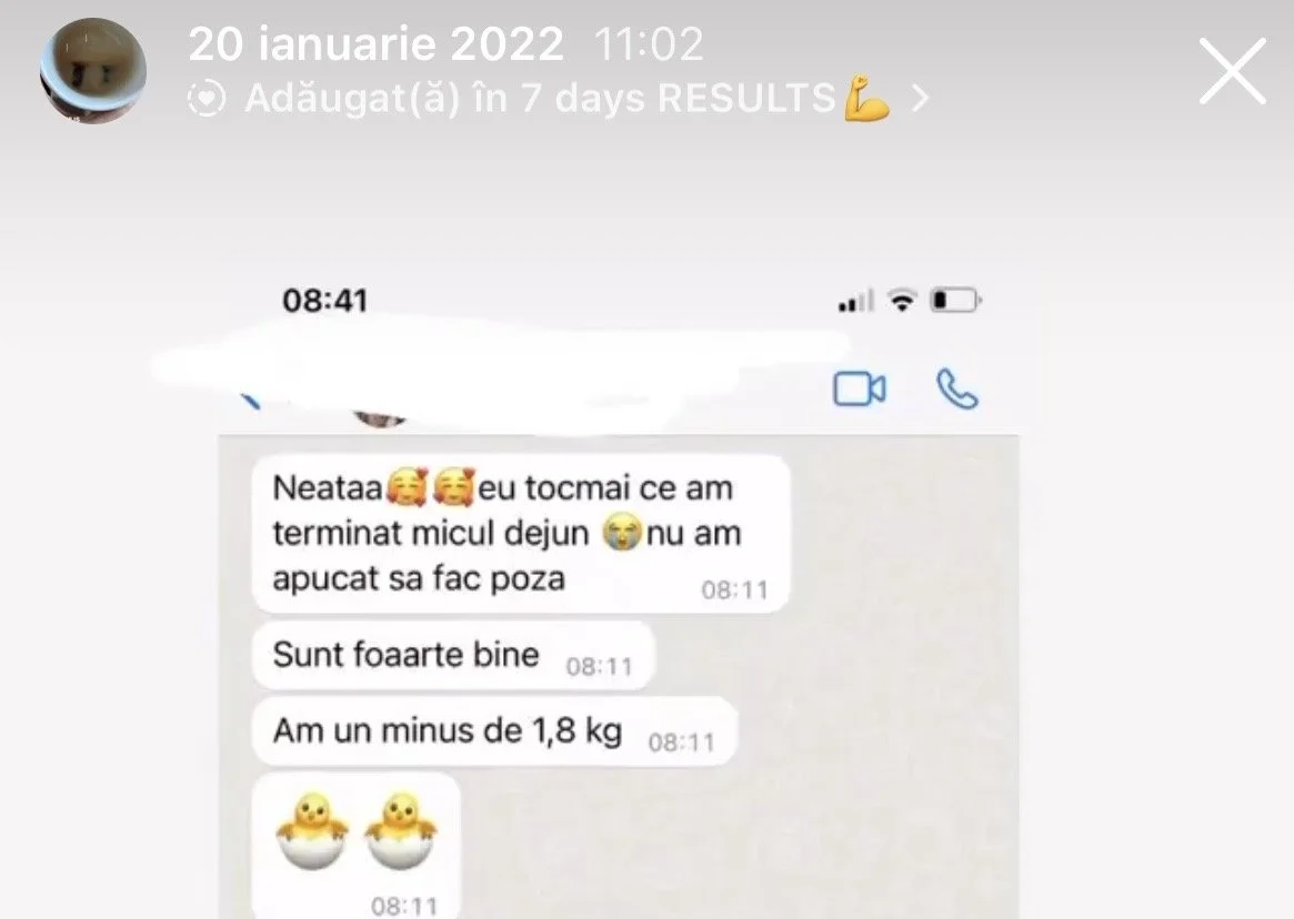 Screenshot of a WhatsApp chat in Romanian showing a message about weight loss, with emojis of babies and a weighing scale, and a reference to a breakfast meal.