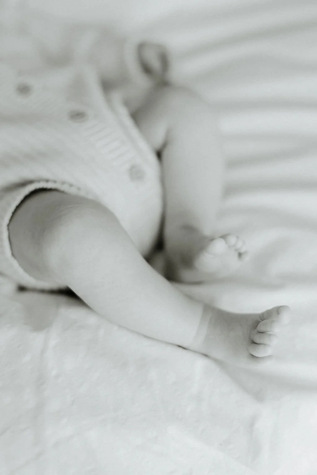 Newborn-Shoot-North-Yorkshire-Northumberland-SiennaRose-AmyLouPhotography-75.jpg
