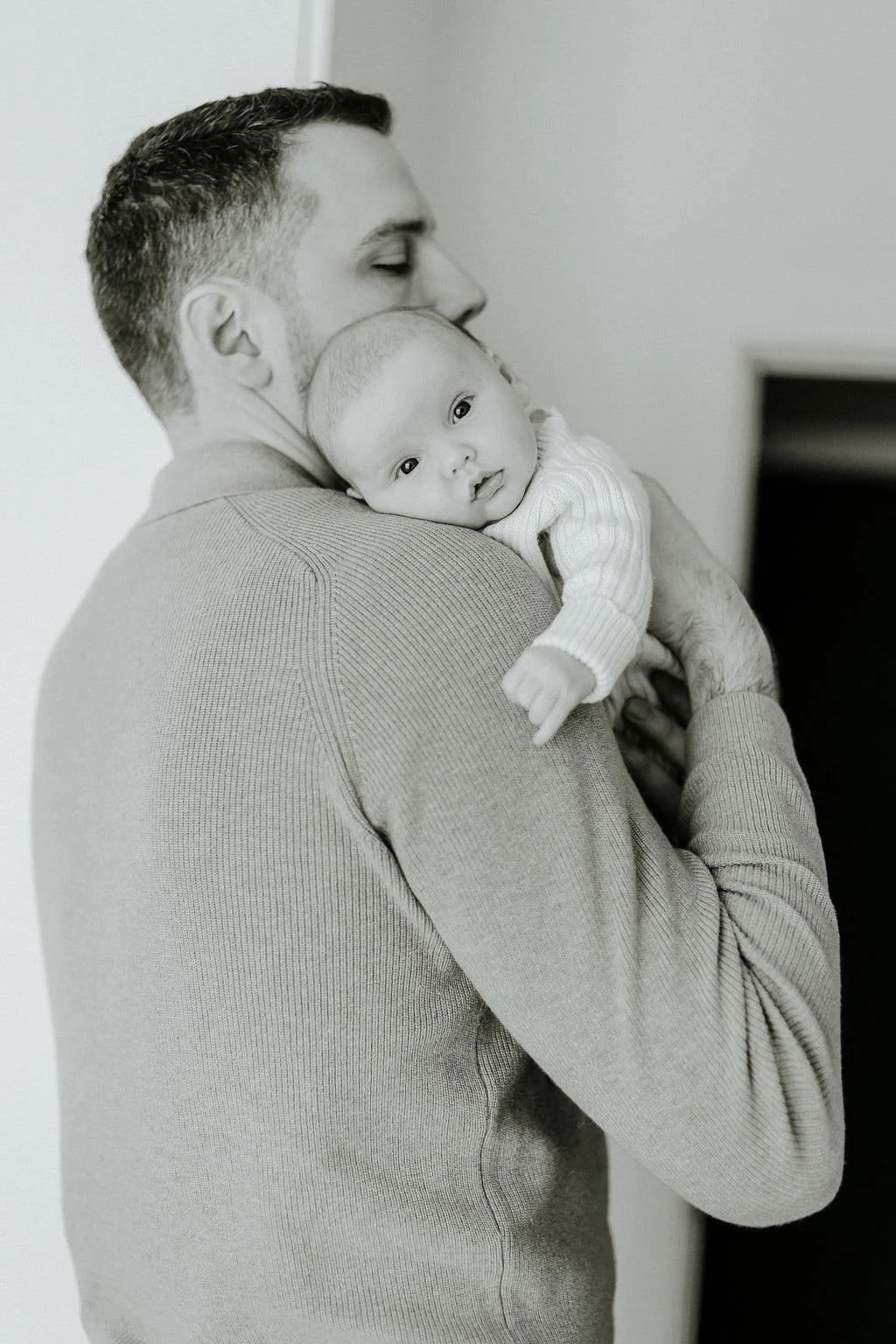 Newborn-Shoot-North-Yorkshire-Northumberland-SiennaRose-AmyLouPhotography-17.jpg