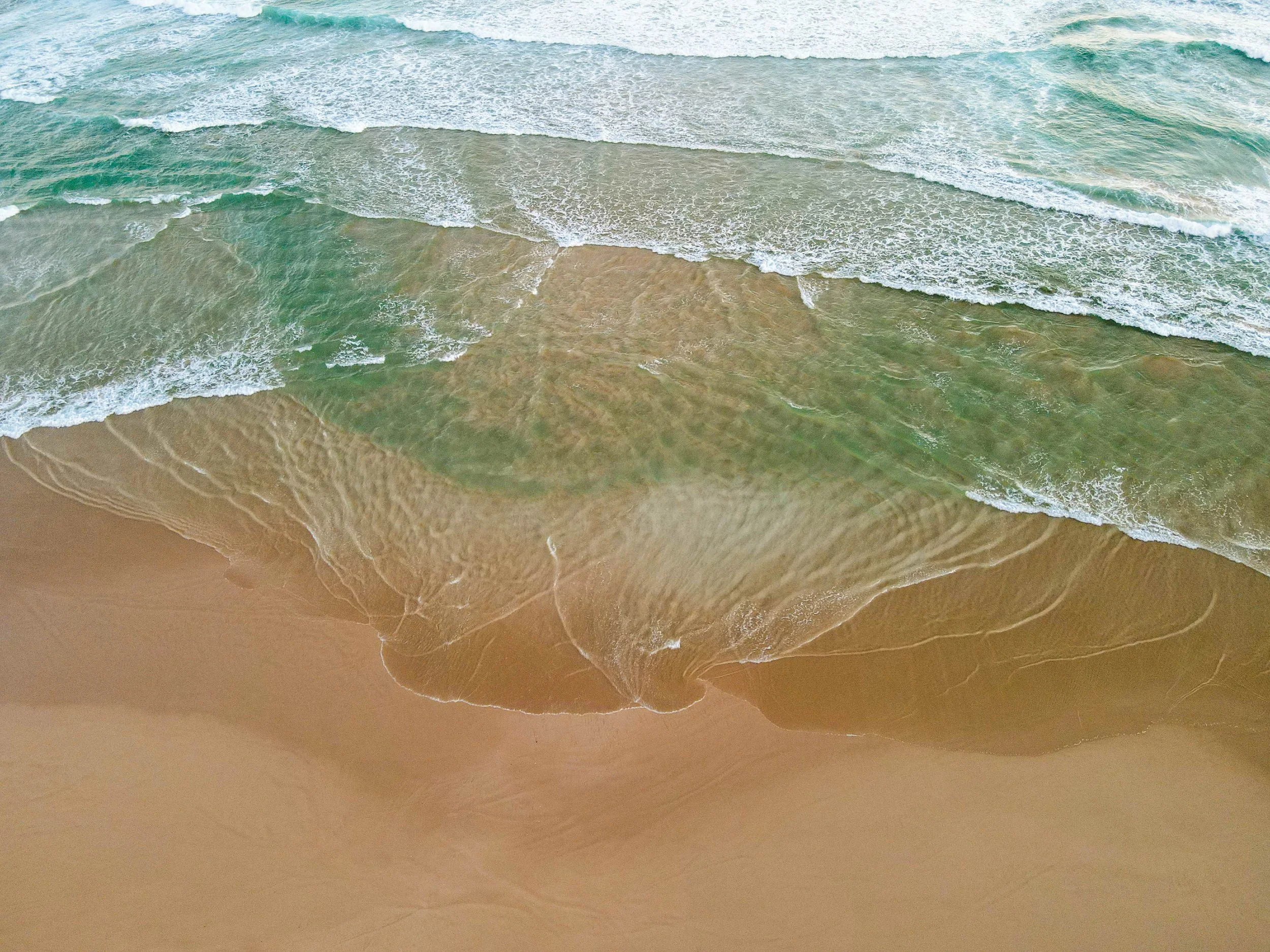 SANDY WAVES