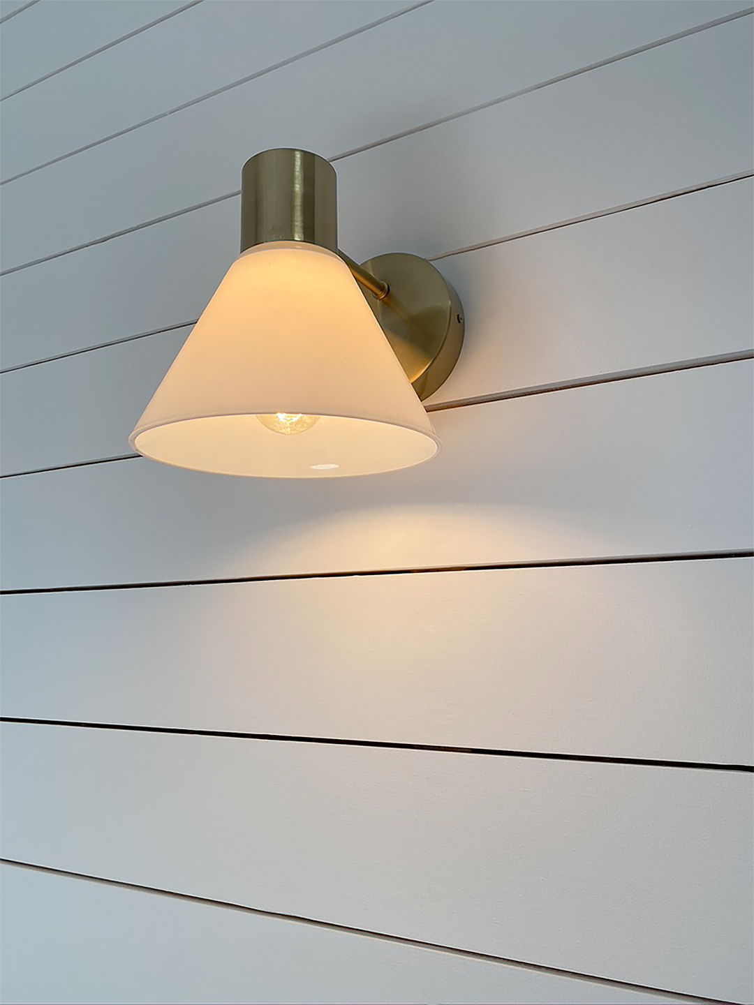 BWMA - wall light.png