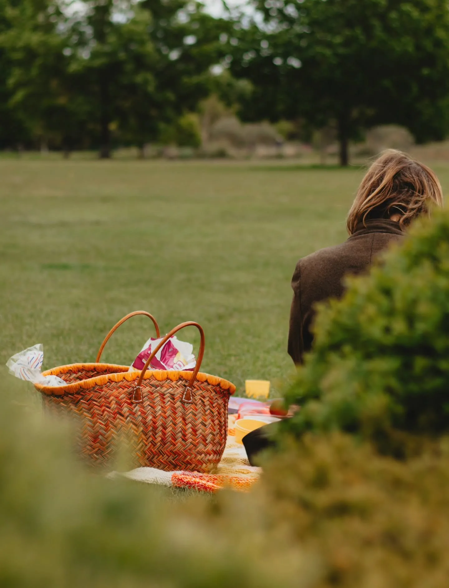 The Sunday Slow No. 11 🤎📷
&ldquo;Picnic for one&rdquo;

I wondered if she was waiting for someone.

The basket packed, the blanket spread out softly on the grass, the kind of little scene that makes you imagine another person arriving any minute.

