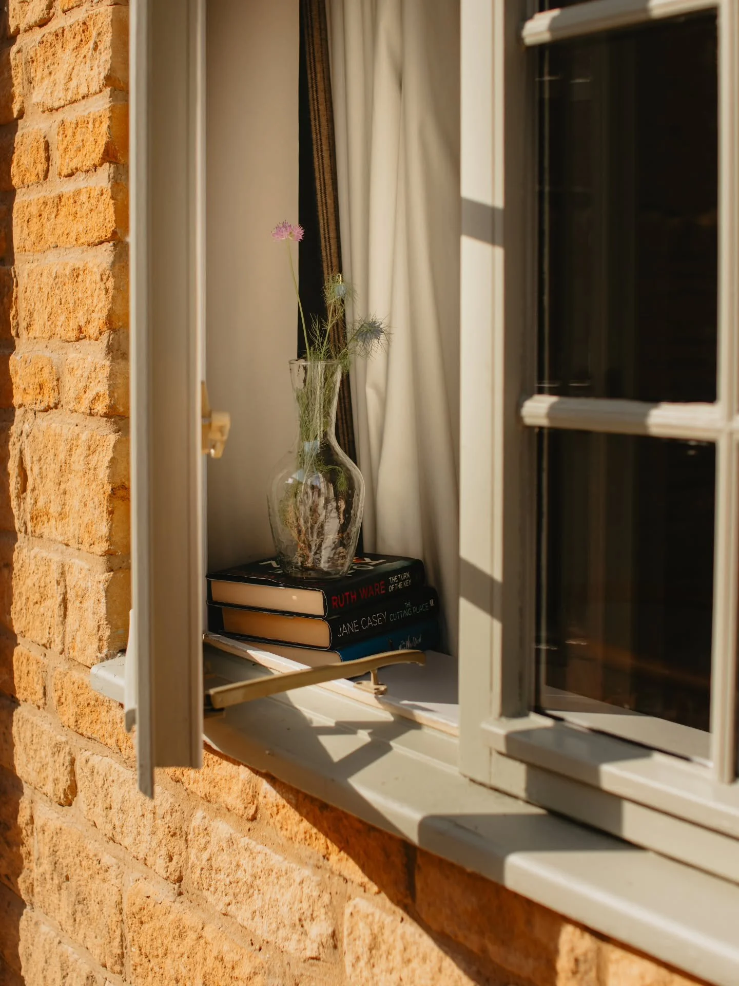 The Sunday Slow No. 14 🤎📷
&ldquo;Where the Light Lands&rdquo;

I imagine someone opened this window early in the morning, before the day had properly begun.

Maybe the kettle was boiling somewhere in the kitchen, whilst bare feet moved slowly acros