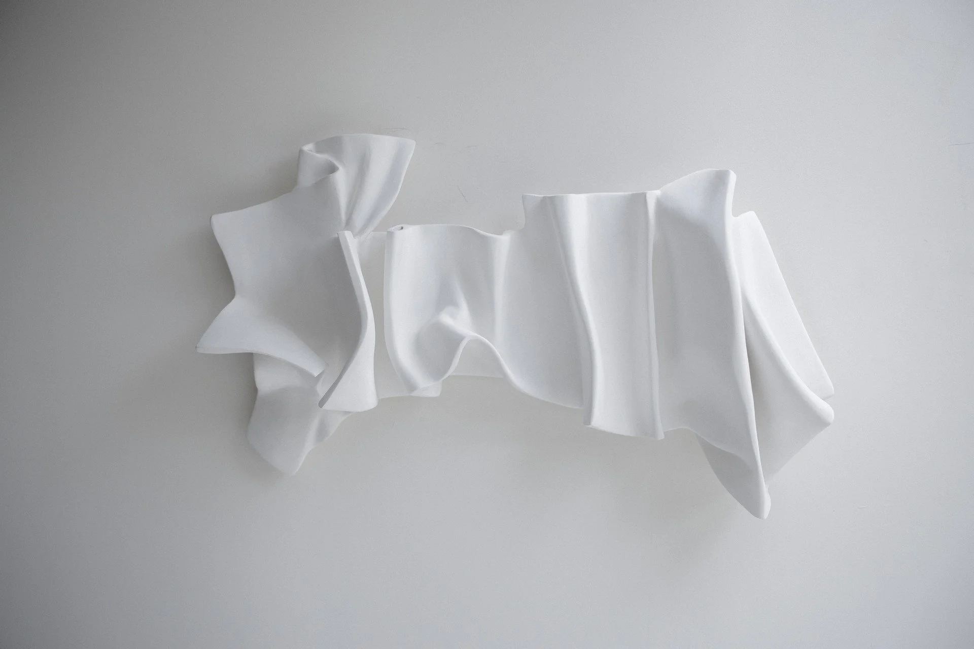 splash-rotatable-wall-sculpture-horizontal-display.jpg