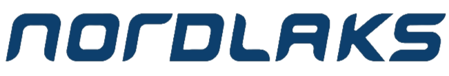 Logo med teksten 'NORDLAKS' i mørk blå farge.
