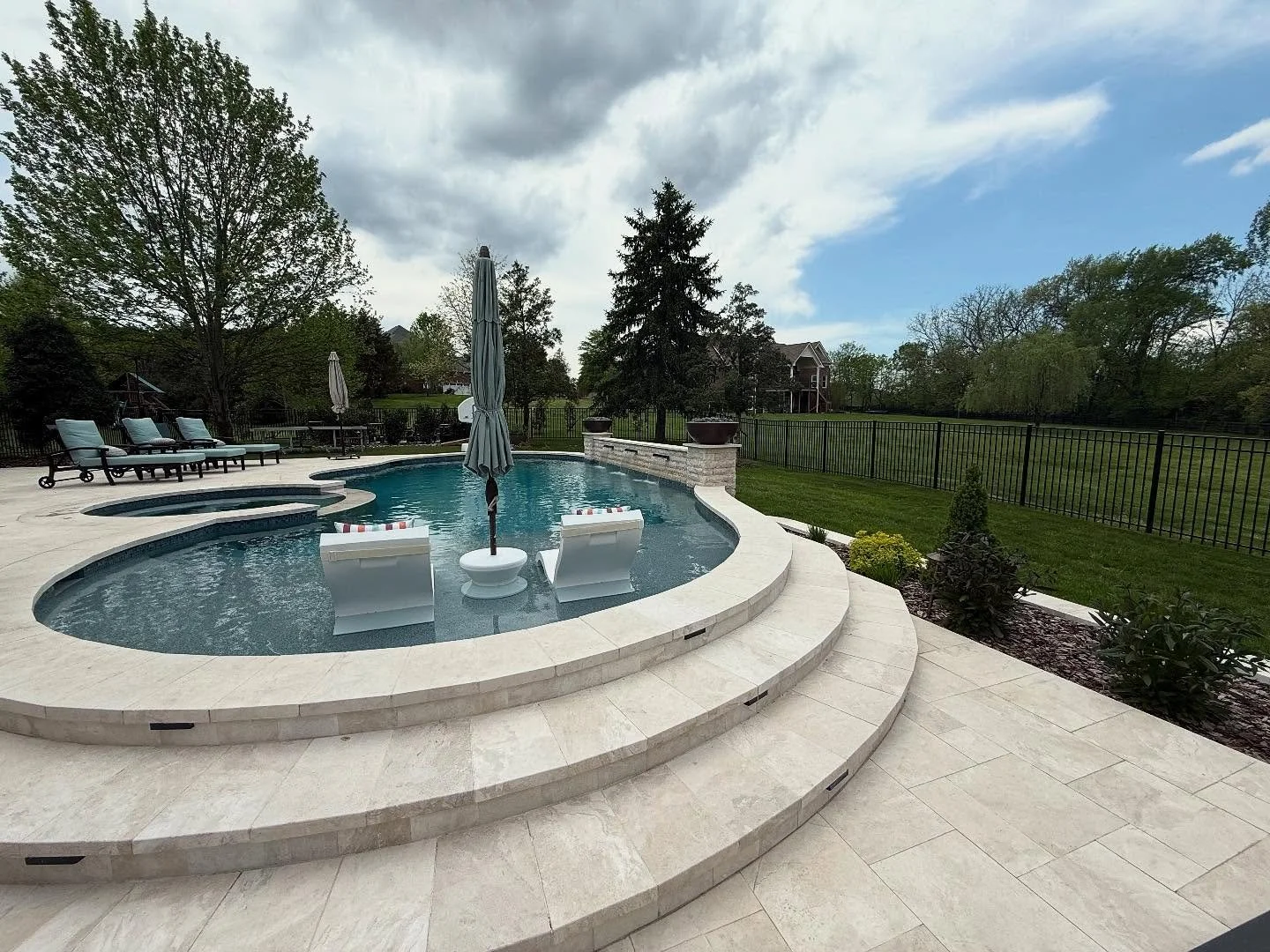 Summer is here&hellip;

New pool, audio, with entertainment and gaming, to grilling your favorite foods and grabbing a cold beverage. Oh, we added new hardcape and landscaping too. Let&rsquo;s go! DM, email, or call me today!

Builder &amp; Design: @