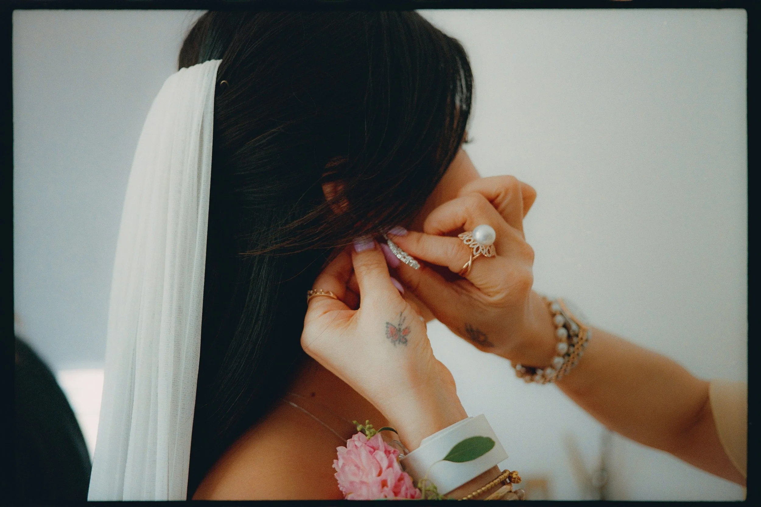 01-Michelle-Boyle_Bridal_Prep-30.jpg