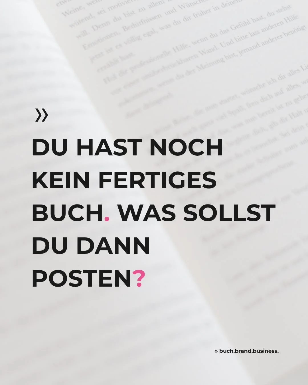 &raquo;Ich poste erst, wenn das Buch fertig ist.&laquo; = Der gr&ouml;&szlig;te Fehler, den du als Autorin machen kannst. 
Warum? Weil ein Buchlaunch eine Community braucht, die bereits auf deine Geschichte wartet. Wenn du erst am Erscheinungstag sta