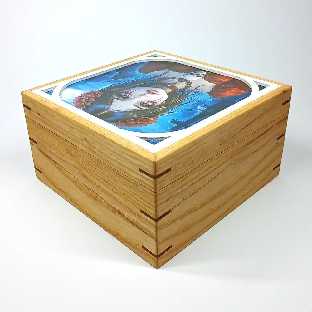 Ash keepsake box - Red girl 03.jpg