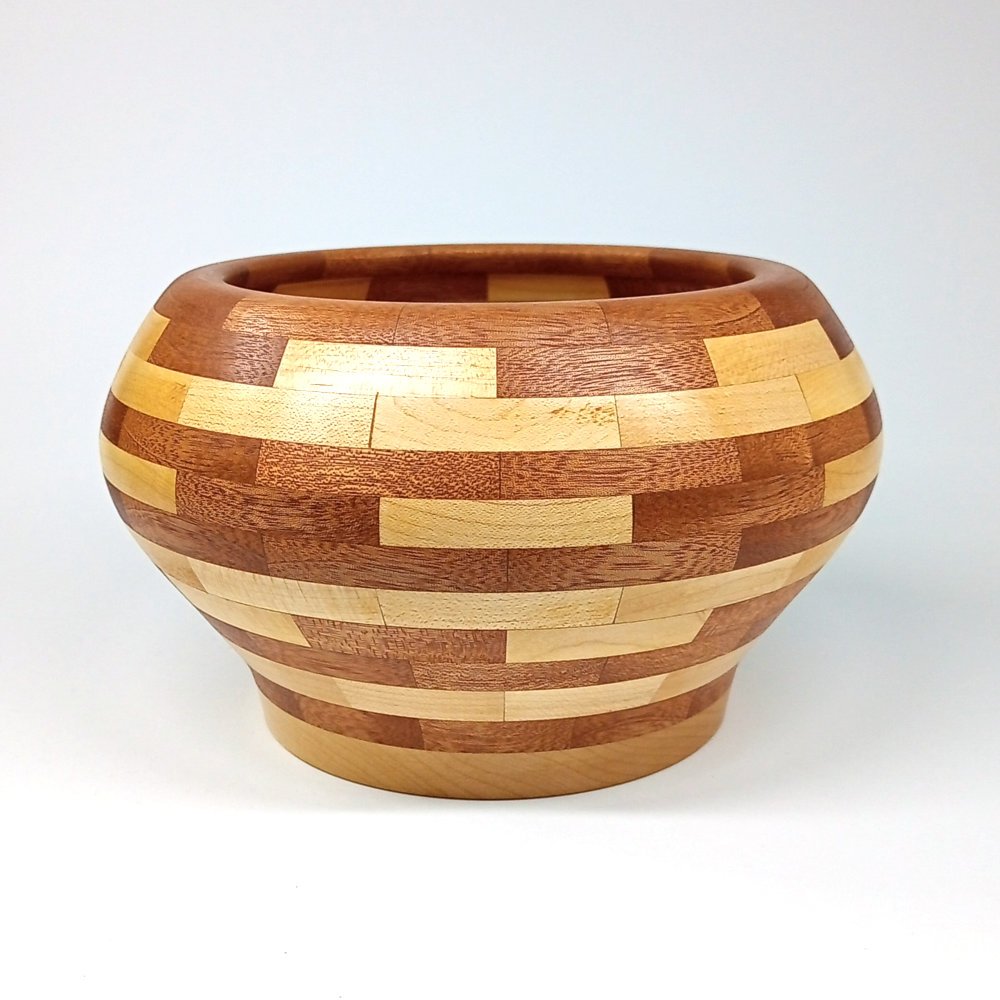 Maple and Sapele segmented vase 01.jpg