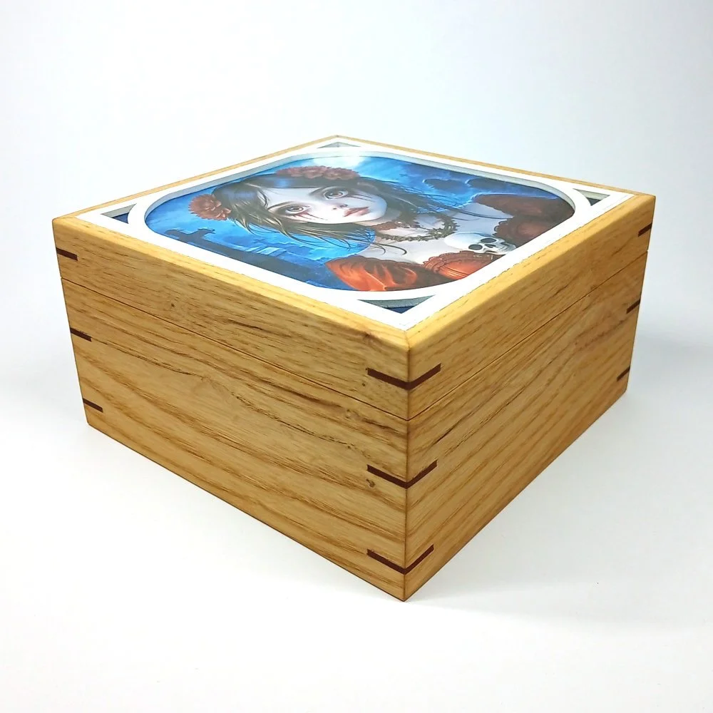 Ash keepsake box - Red girl 02.jpg