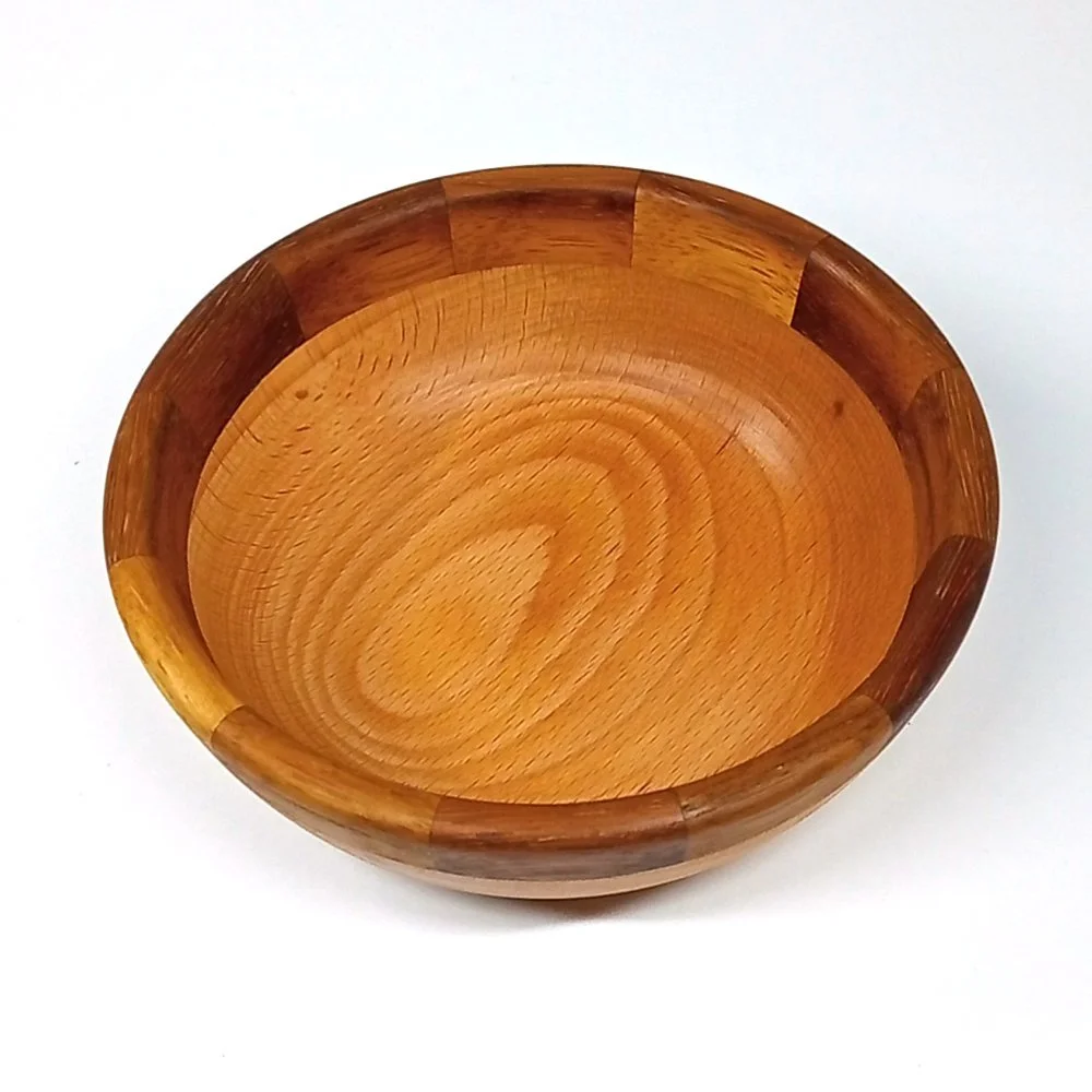 Beech bowl with Iroko segmented rim 03.jpg