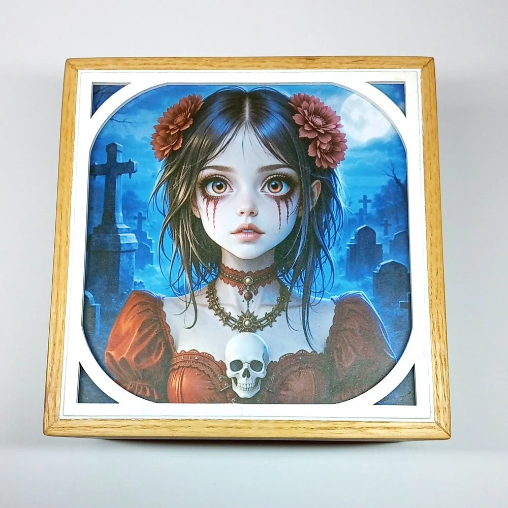 Ash keepsake box - Red girl 06.jpg