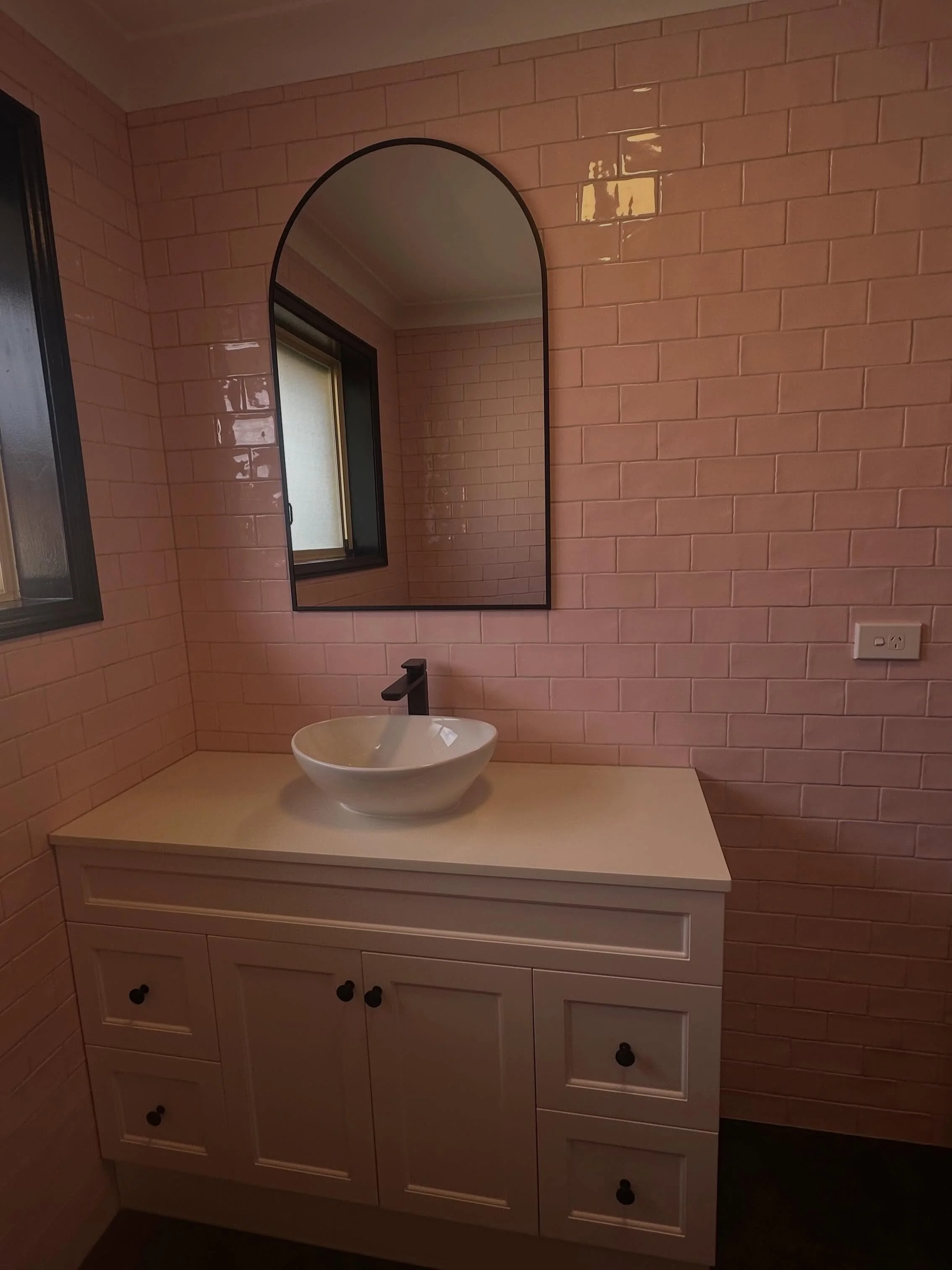 Fairy floss tones and a bathroom that completely understood the assignment.

Built by: @avs_home_solutions

Deep detail cleaned by BUILTEX Cleaning Group.

Book your clean through our website or send us a DM.