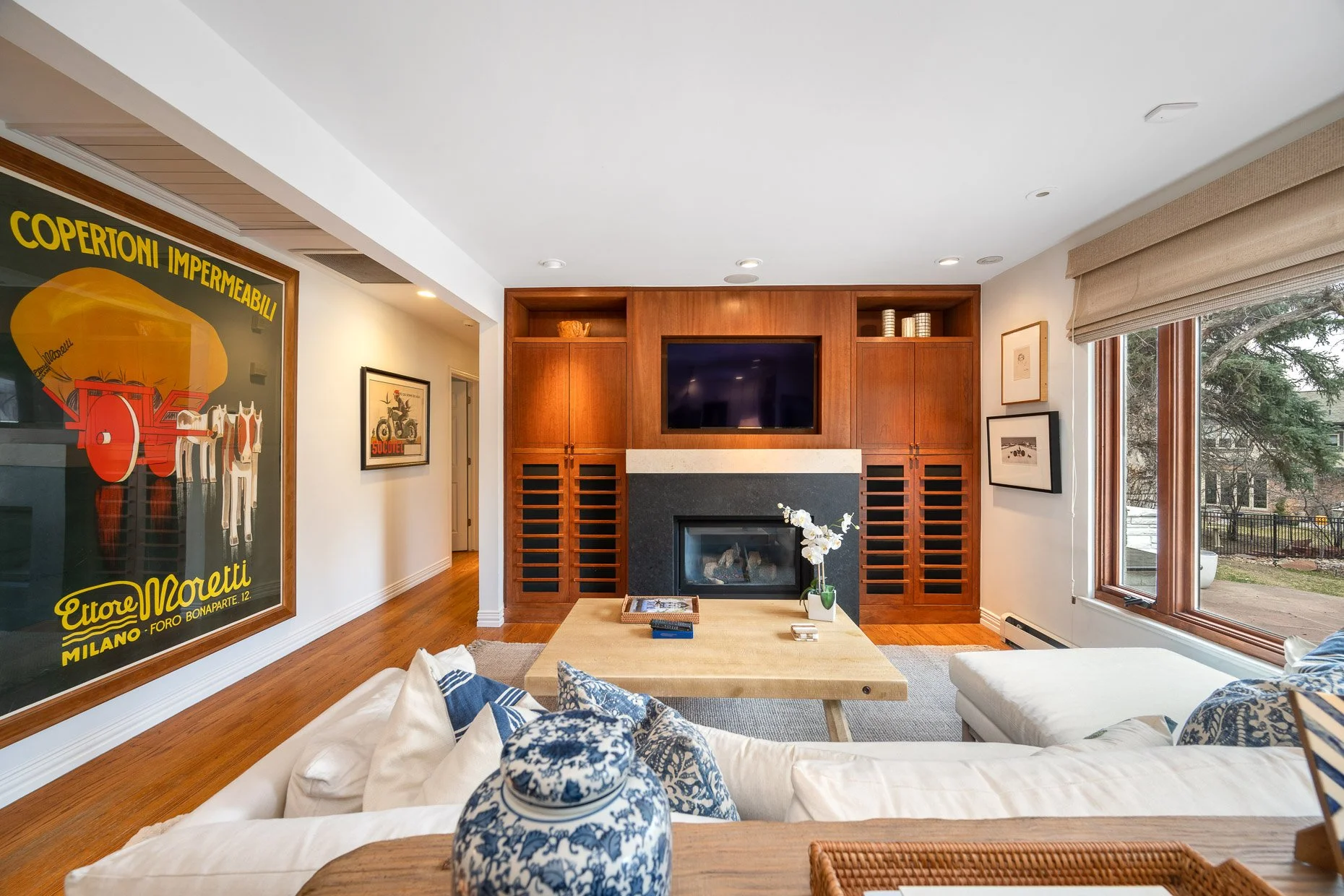 Belcaro Home in Denver with modern living room art. (Copy)